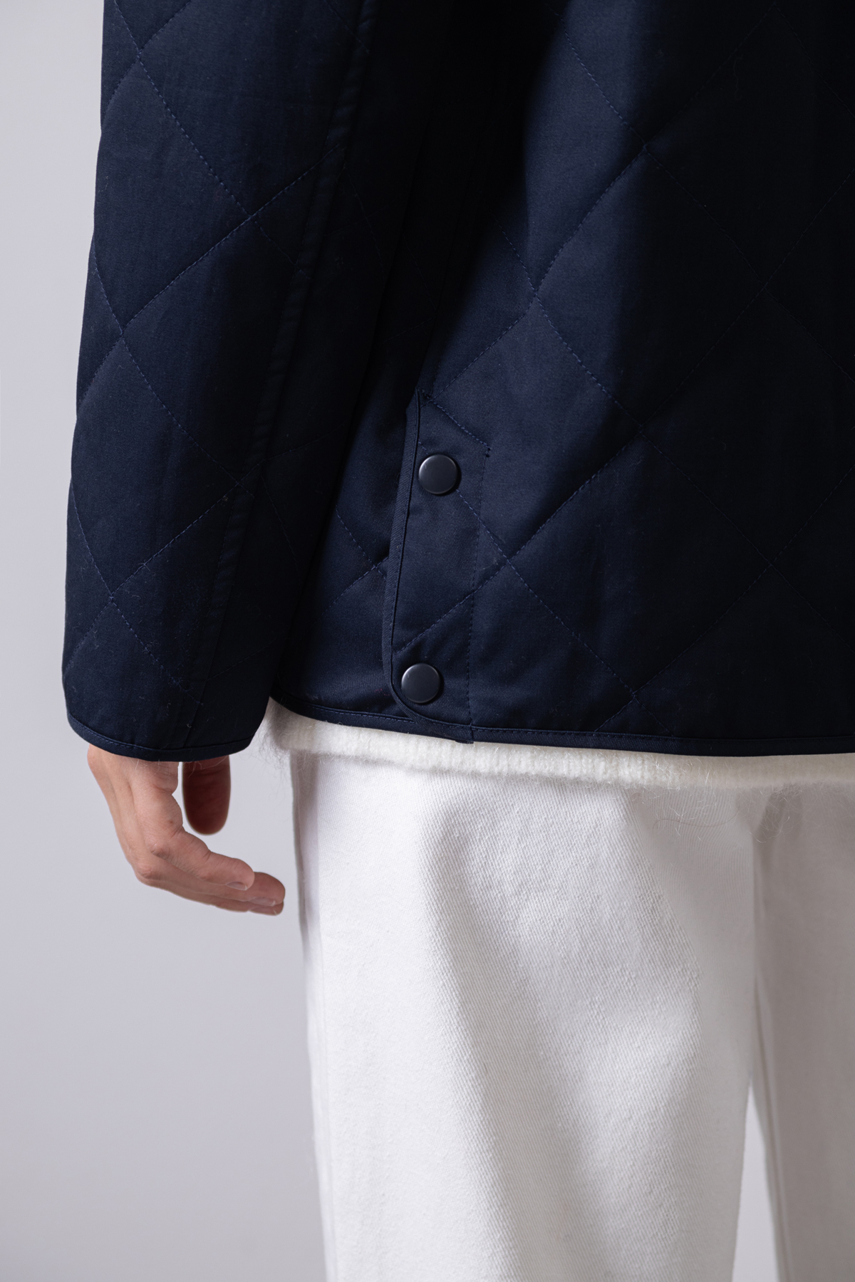 Стеганая куртка VASSA CODE, пол женский, цвет синий