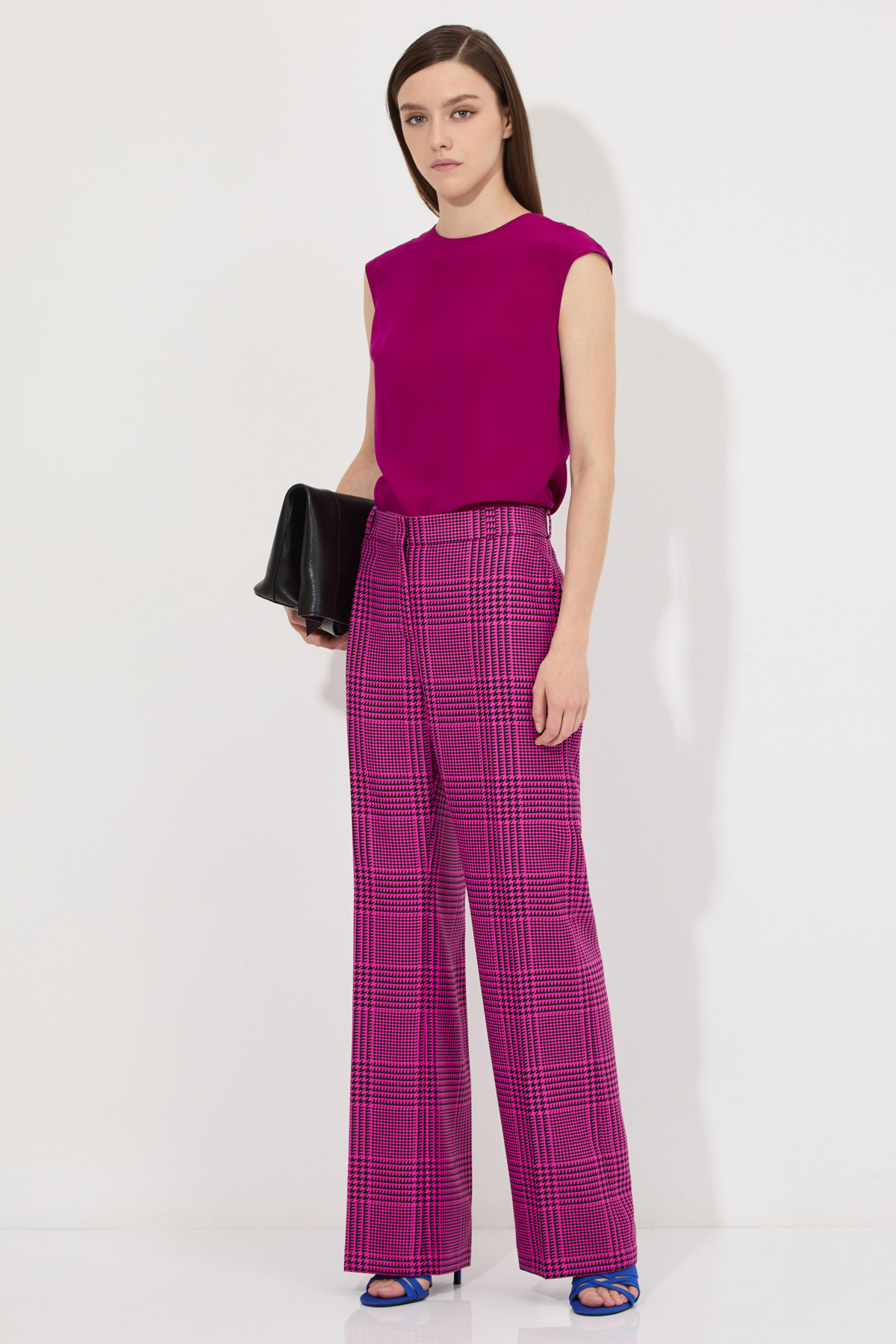 Брюки VASSA&Co, пол женский, цвет розовый