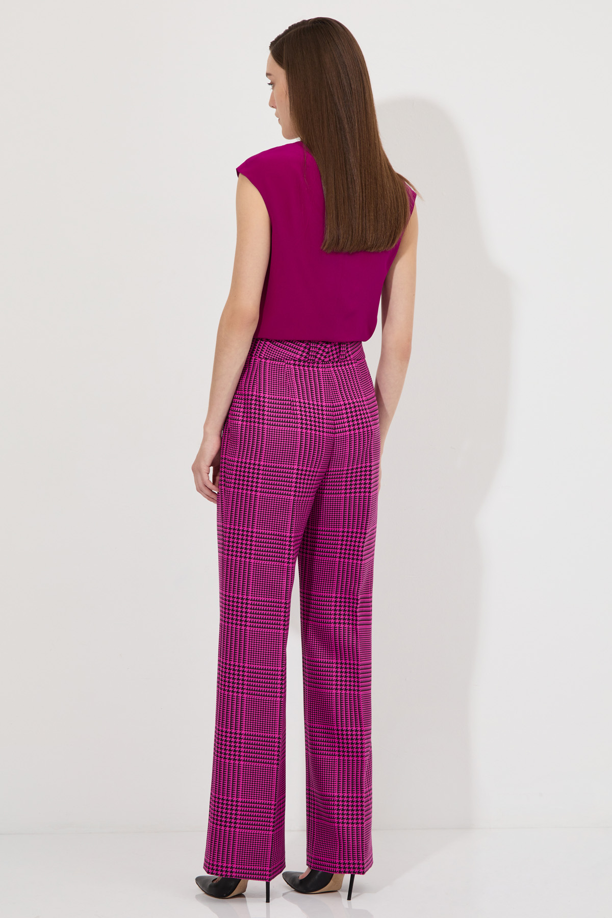 Брюки VASSA&Co, пол женский, цвет розовый