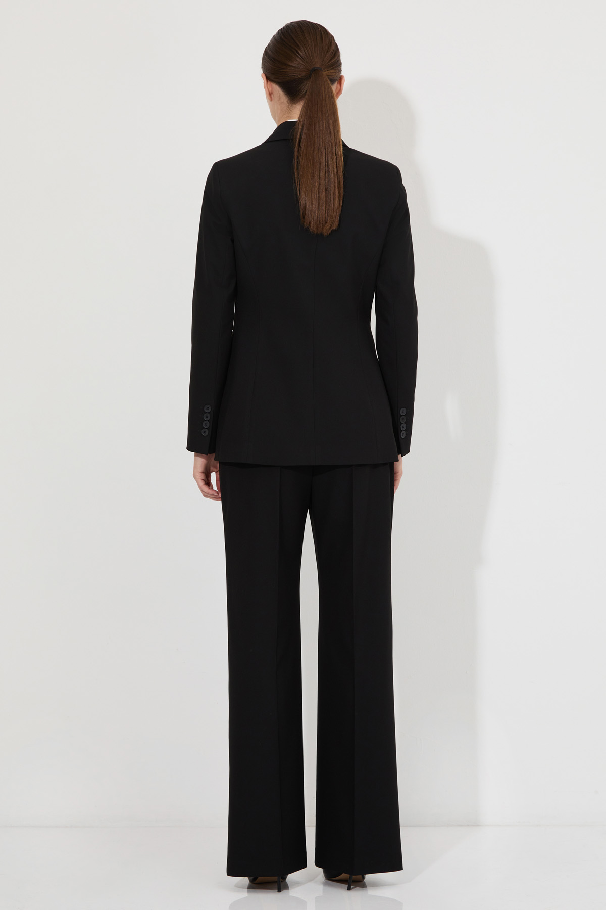 Жакет VASSA&Co, пол женский, цвет черный