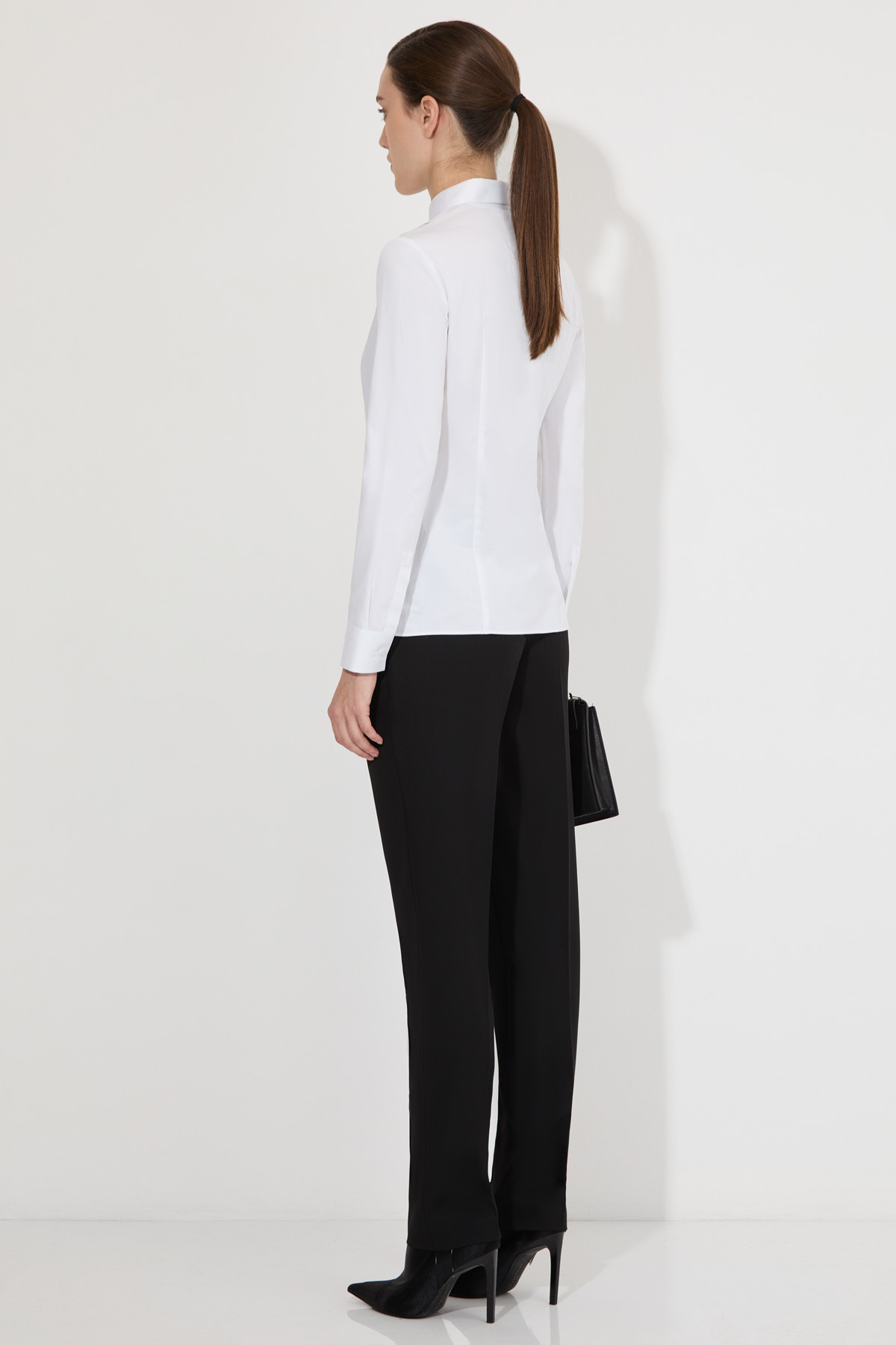 Рубашка из хлопка VASSA&Co, пол женский, цвет белый