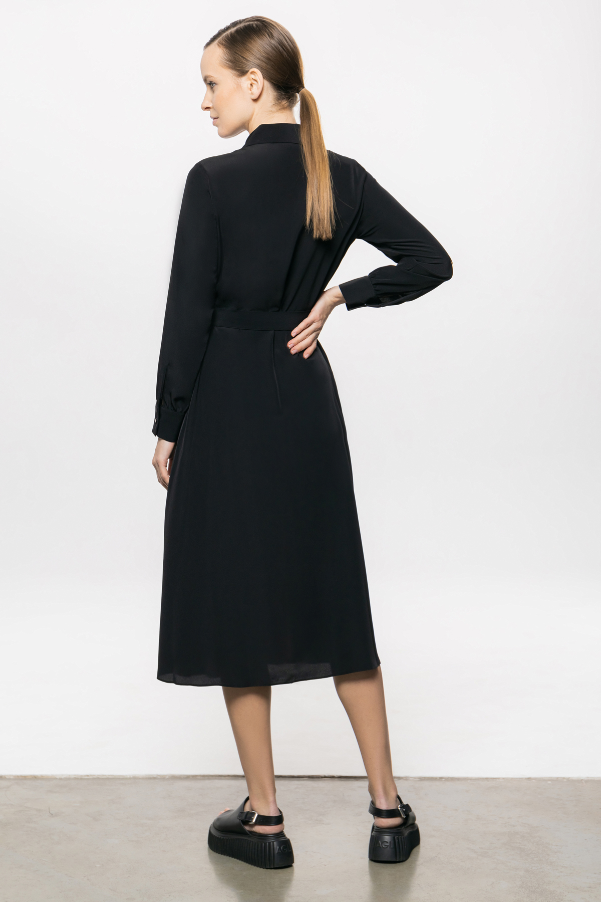 Платье A-силуэта с поясом VASSA&Co, пол женский, цвет черный