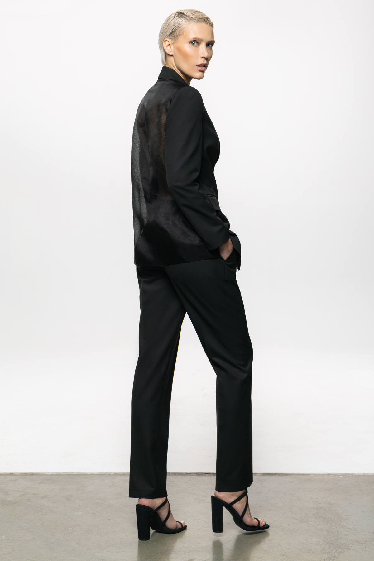 Жакет с прозрачной спинкой VASSA&Co, пол женский, цвет черный