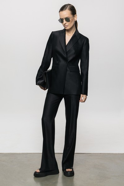 Приталенный жакет VASSA&Co, пол женский, цвет черный, фото №4