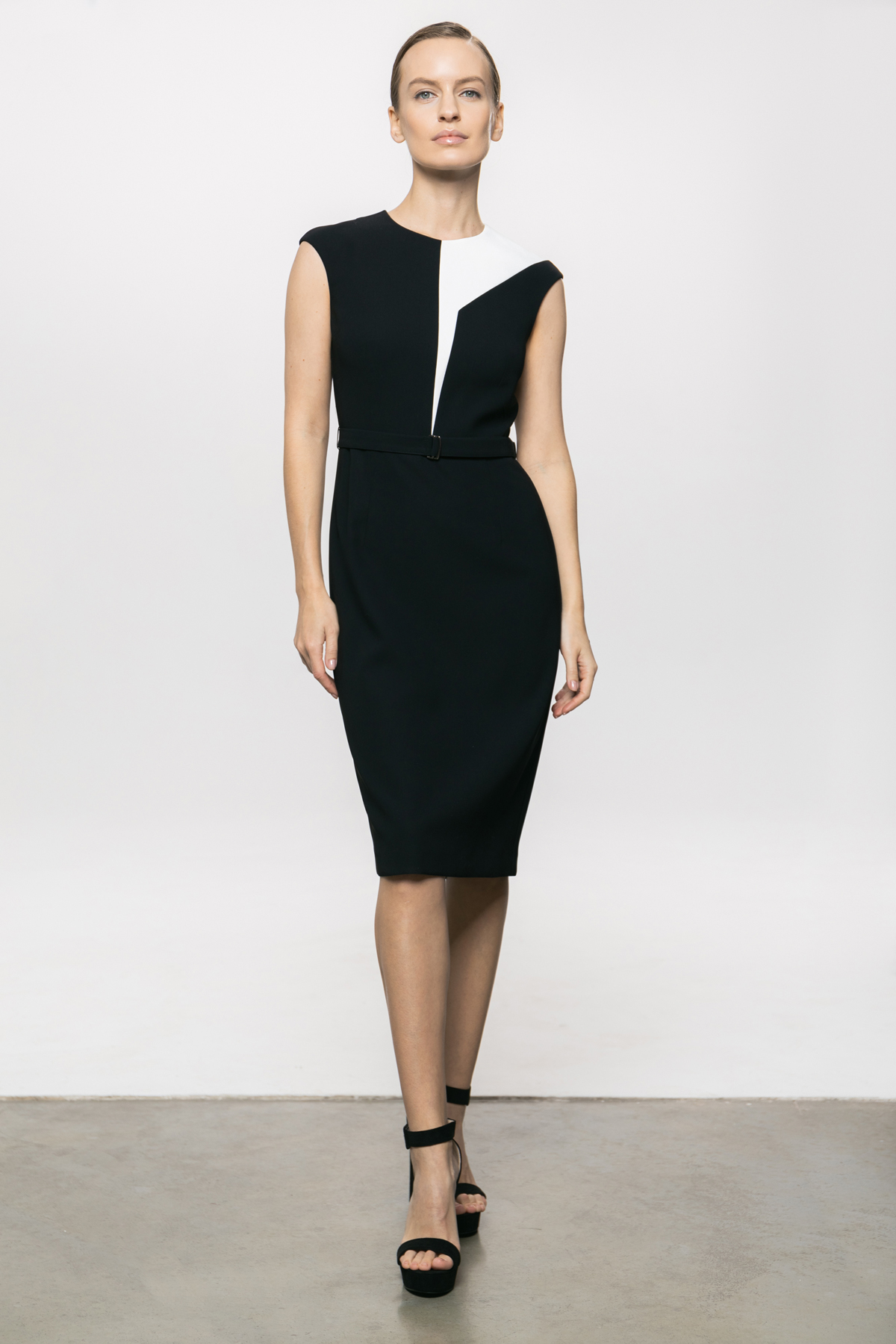 Платье-футляр с поясом VASSA&Co, пол женский, цвет черный