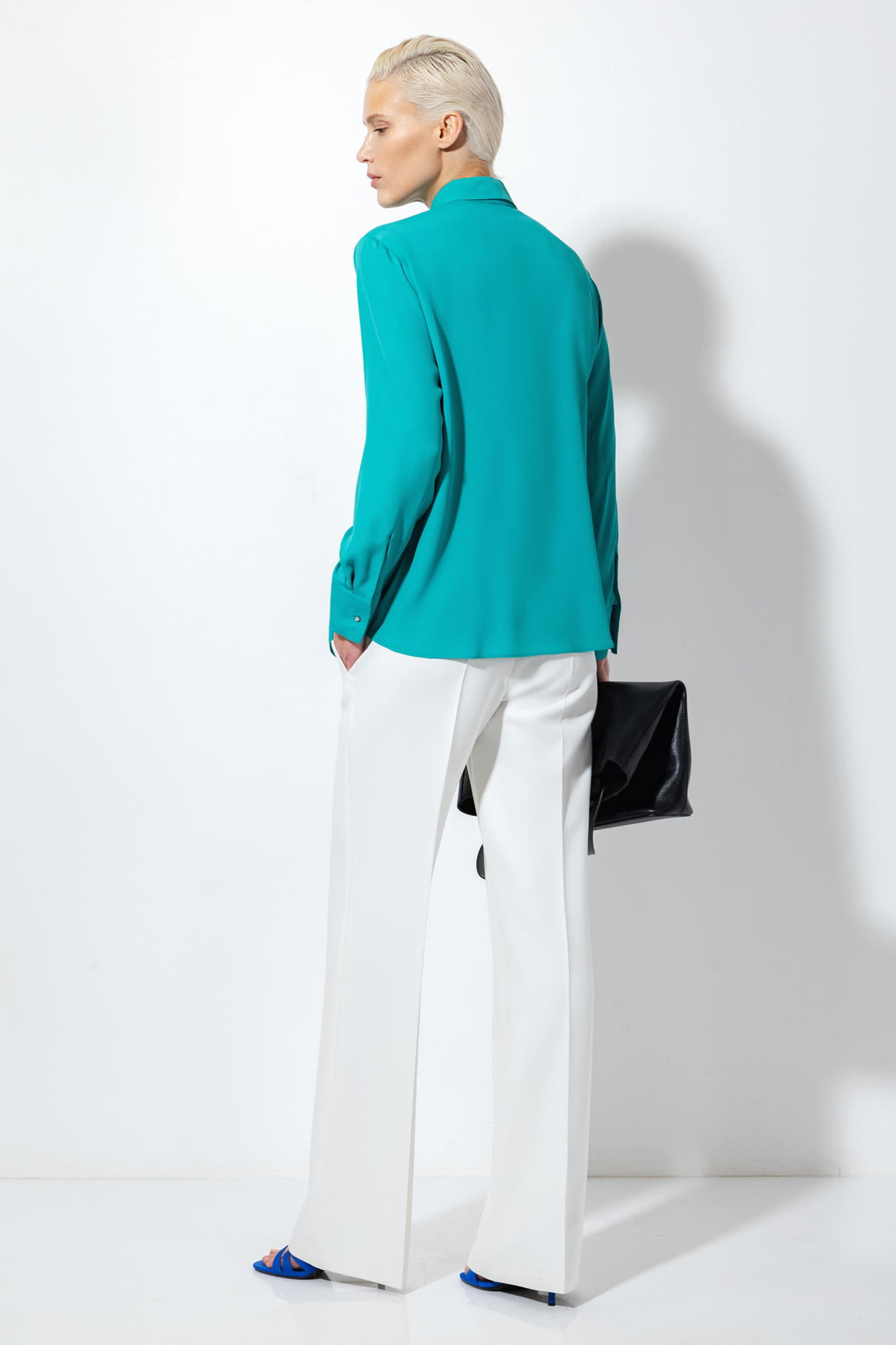 Блузка VASSA&Co, пол женский, цвет зеленый