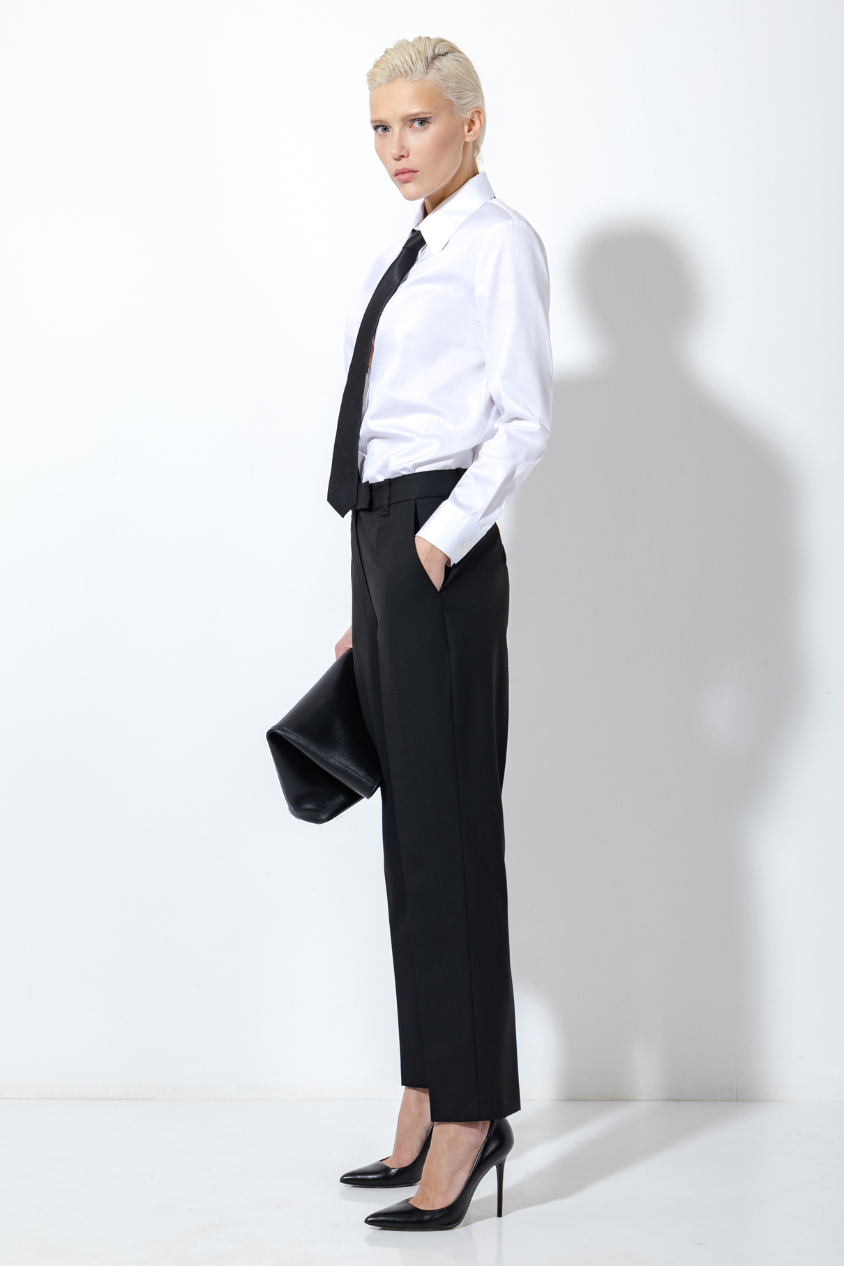 Базовые брюки VASSA&Co, пол женский, цвет черный, фото №2