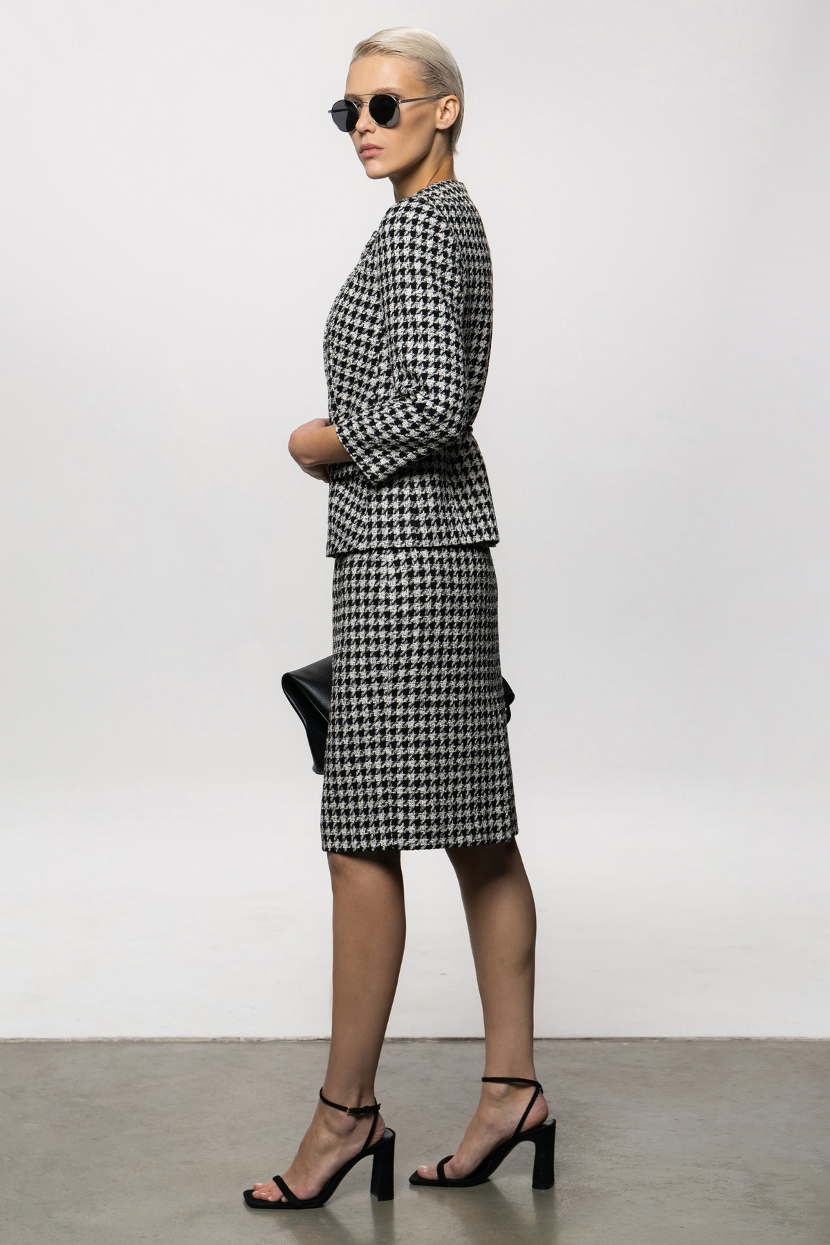 Жакет VASSA&Co, пол женский, цвет черный