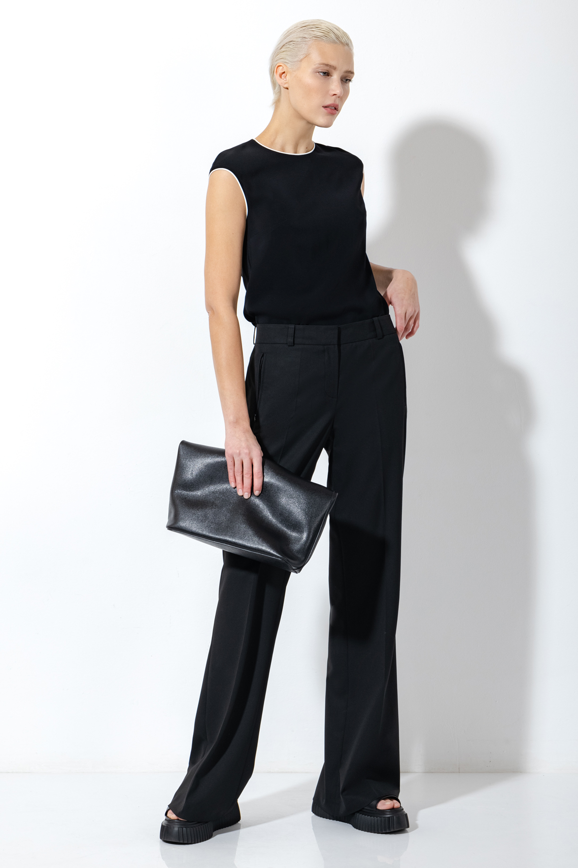 Trousers VASSA&Co, пол female, цвет Black