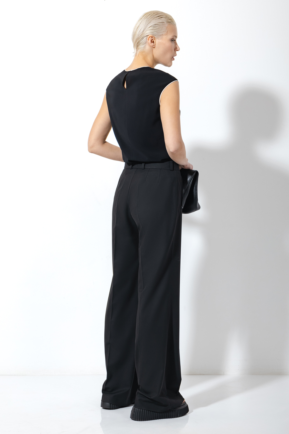 Trousers VASSA&Co, пол female, цвет Black