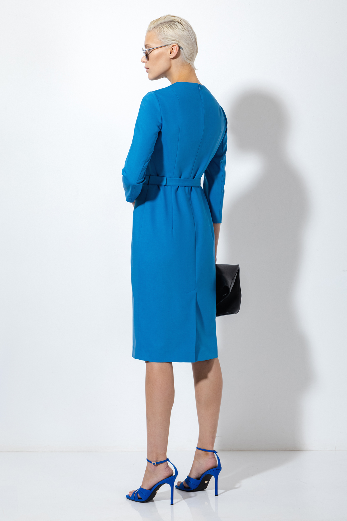 Платье-футляр с поясом VASSA&Co, пол женский, цвет голубой