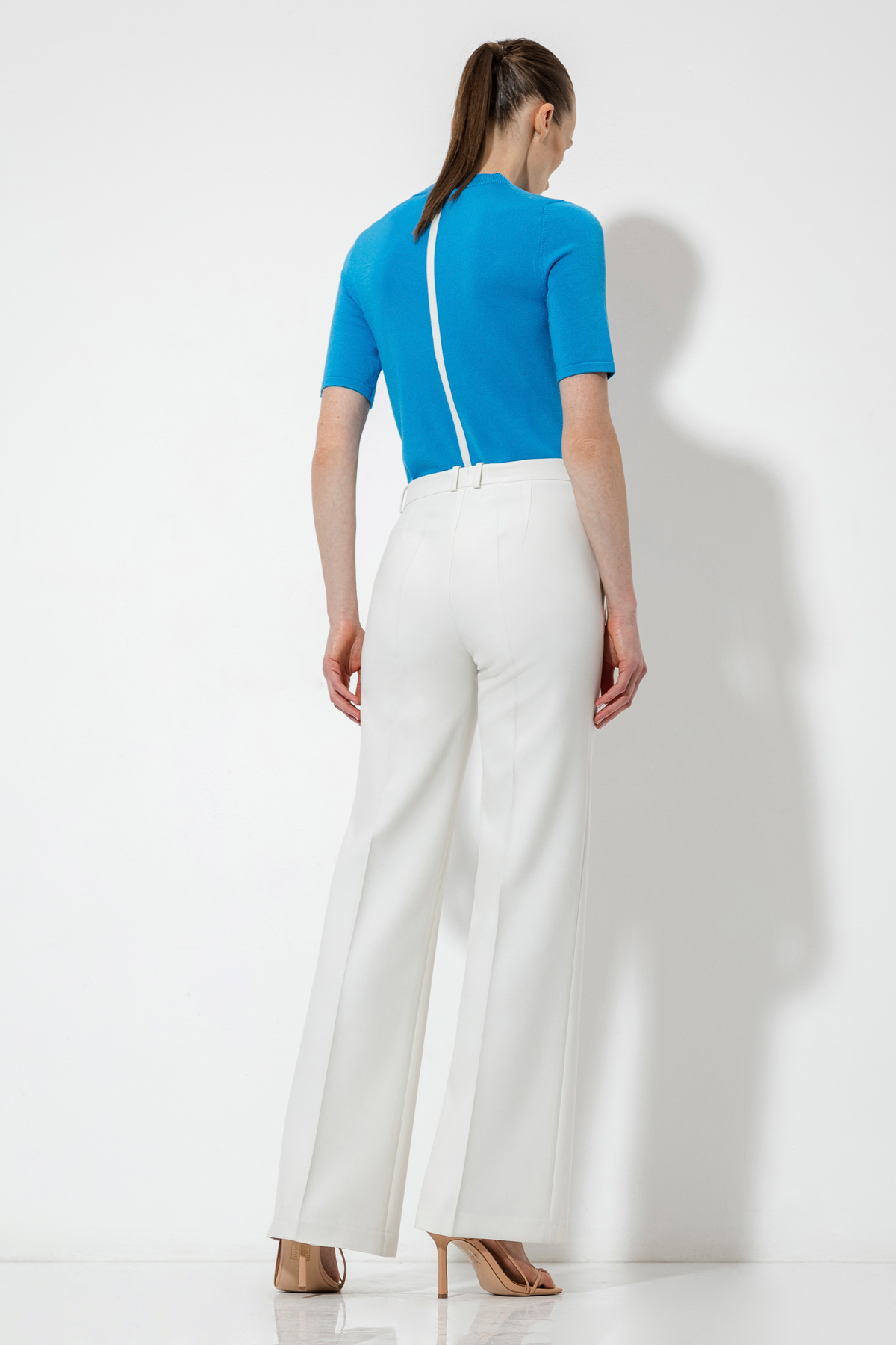 Джемпер с контрастной полосой VASSA&Co, пол female, цвет синий