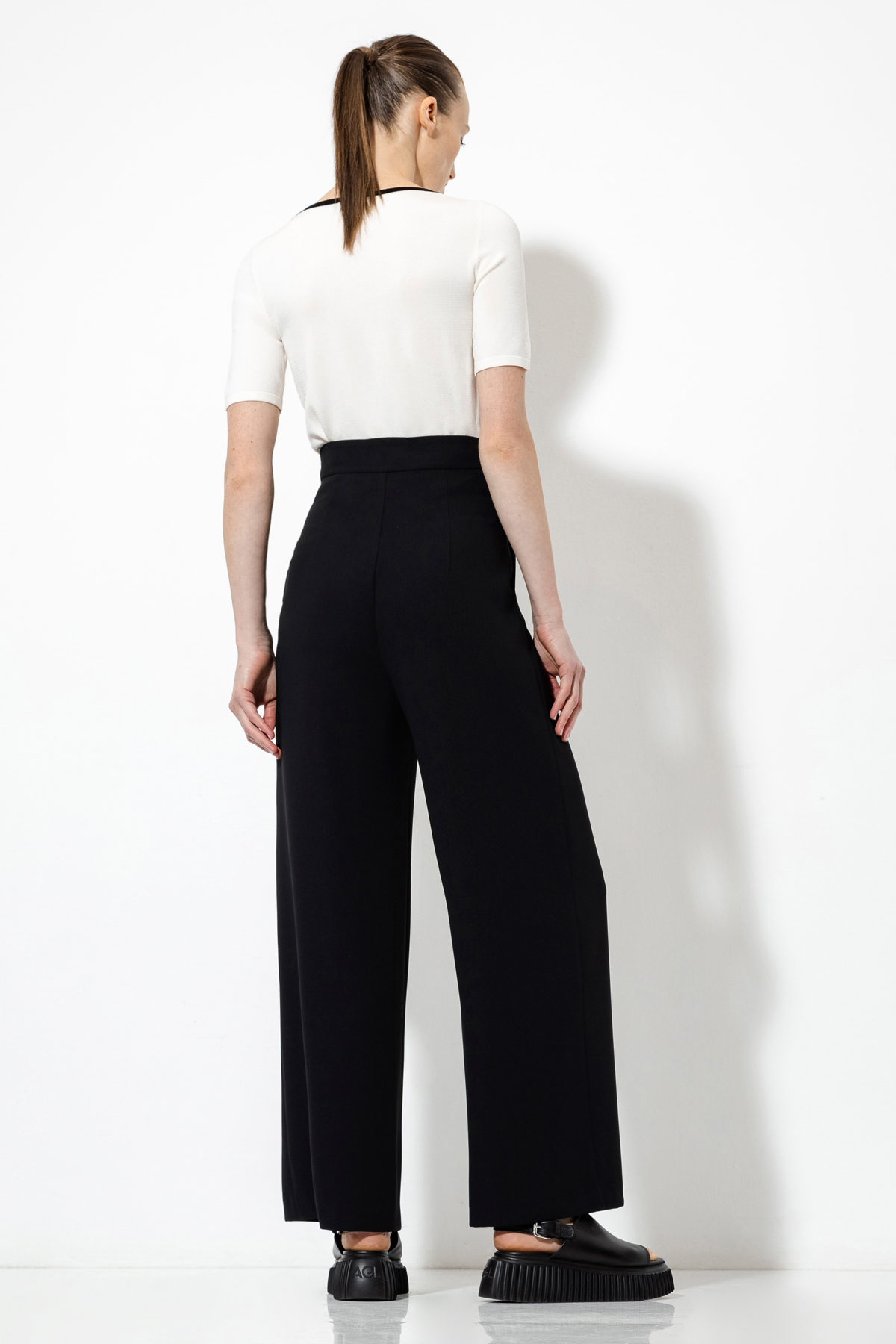 Джемпер с квадратным вырезом VASSA&Co, пол женский, цвет белый