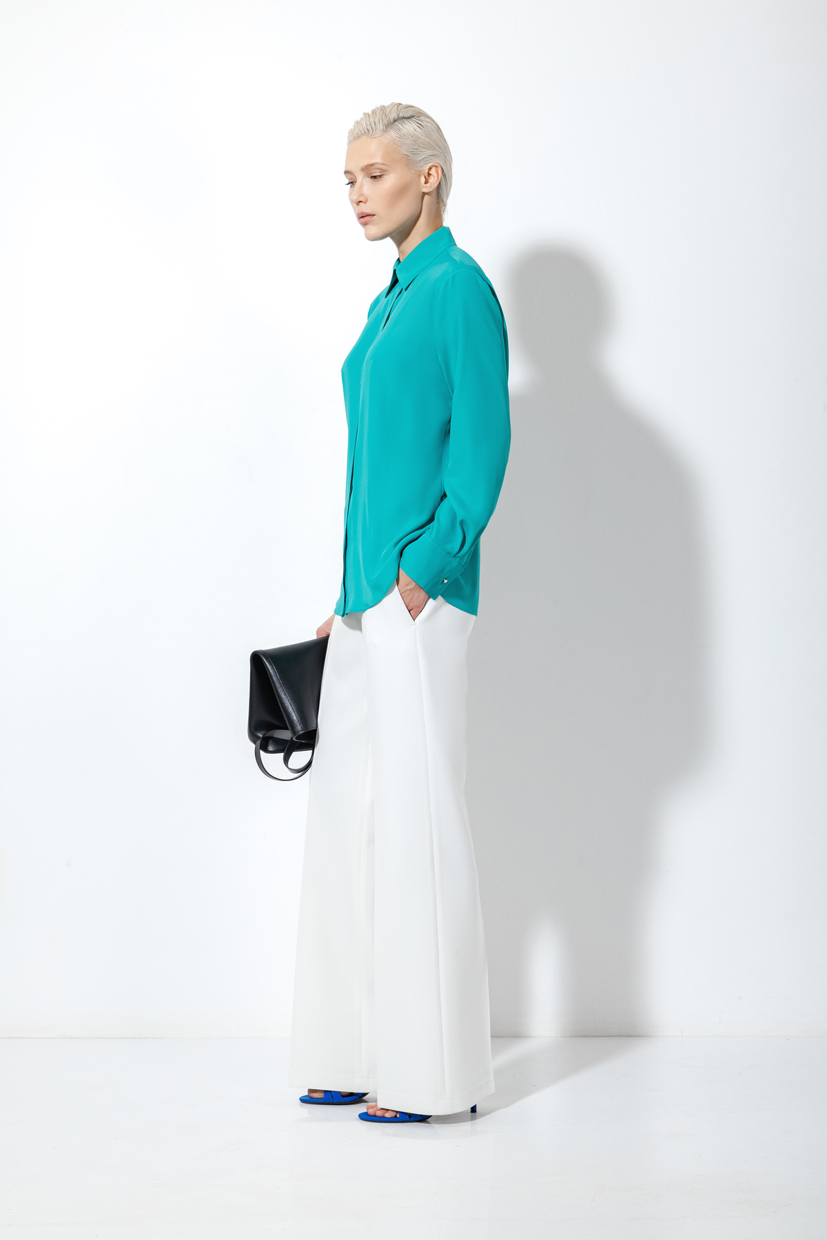 Блузка VASSA&Co, пол женский, цвет зеленый