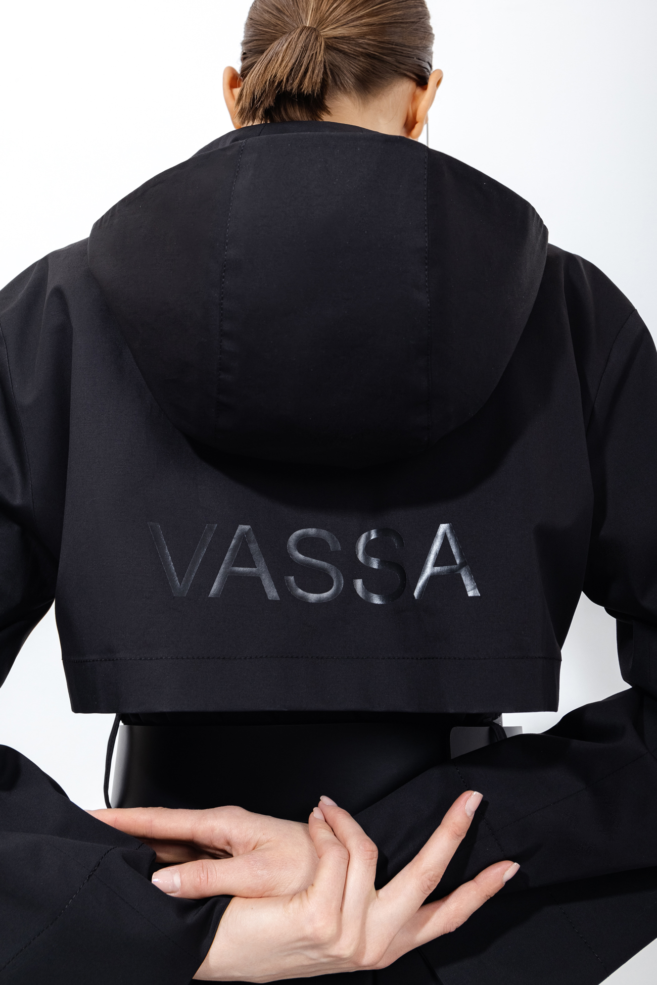 Плащ с капюшоном VASSA&Co, пол Женский, цвет Черный