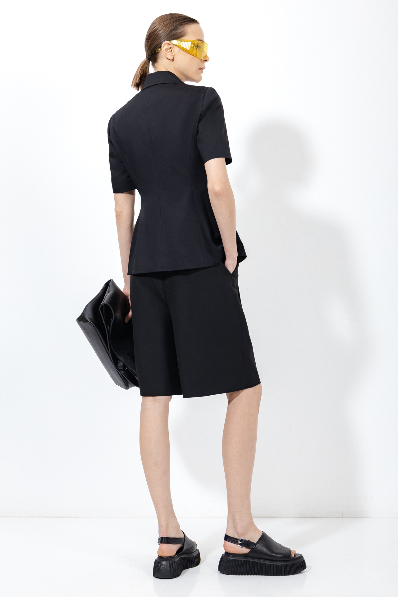 Жакет с коротким рукавом VASSA&Co, пол женский, цвет черный