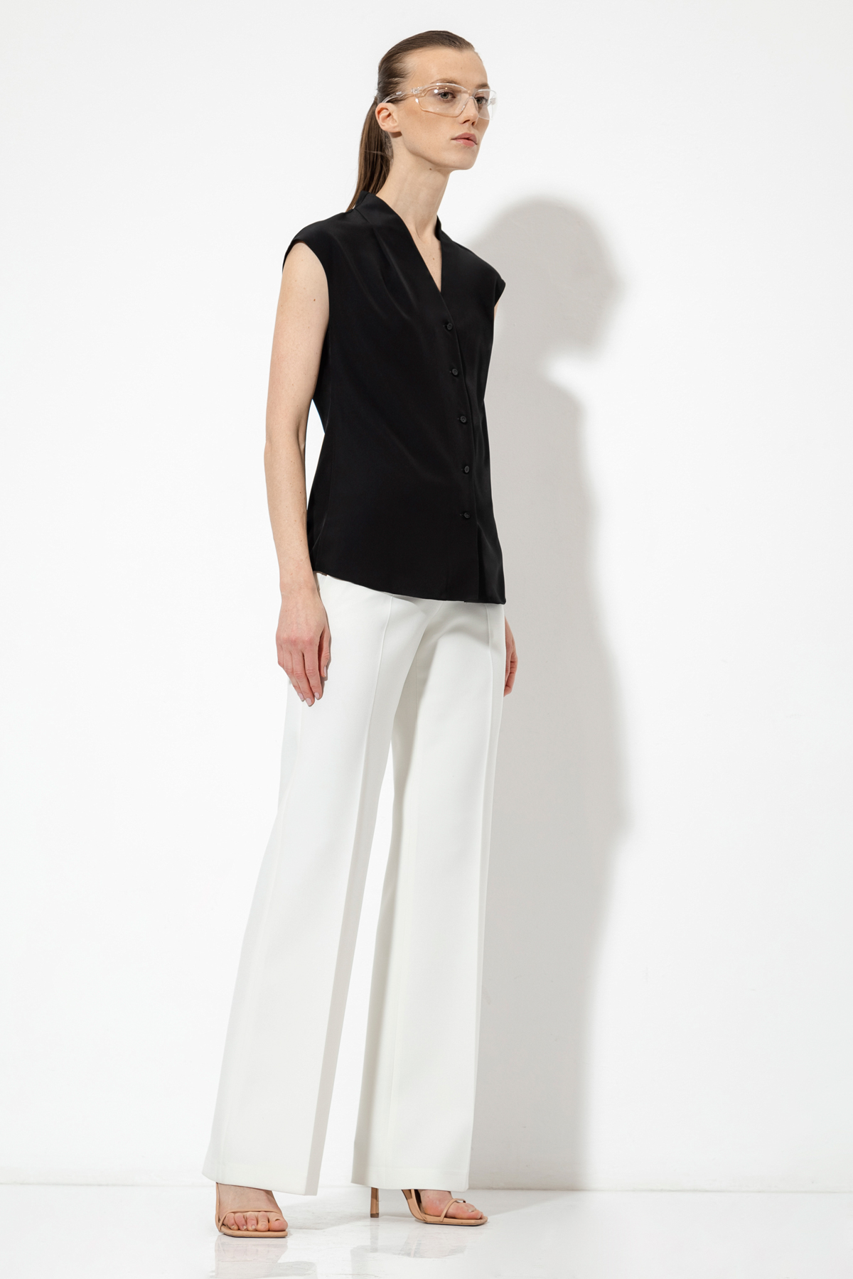 Блузка с V-образным вырезом VASSA&Co, пол женский, цвет черный, фото №3