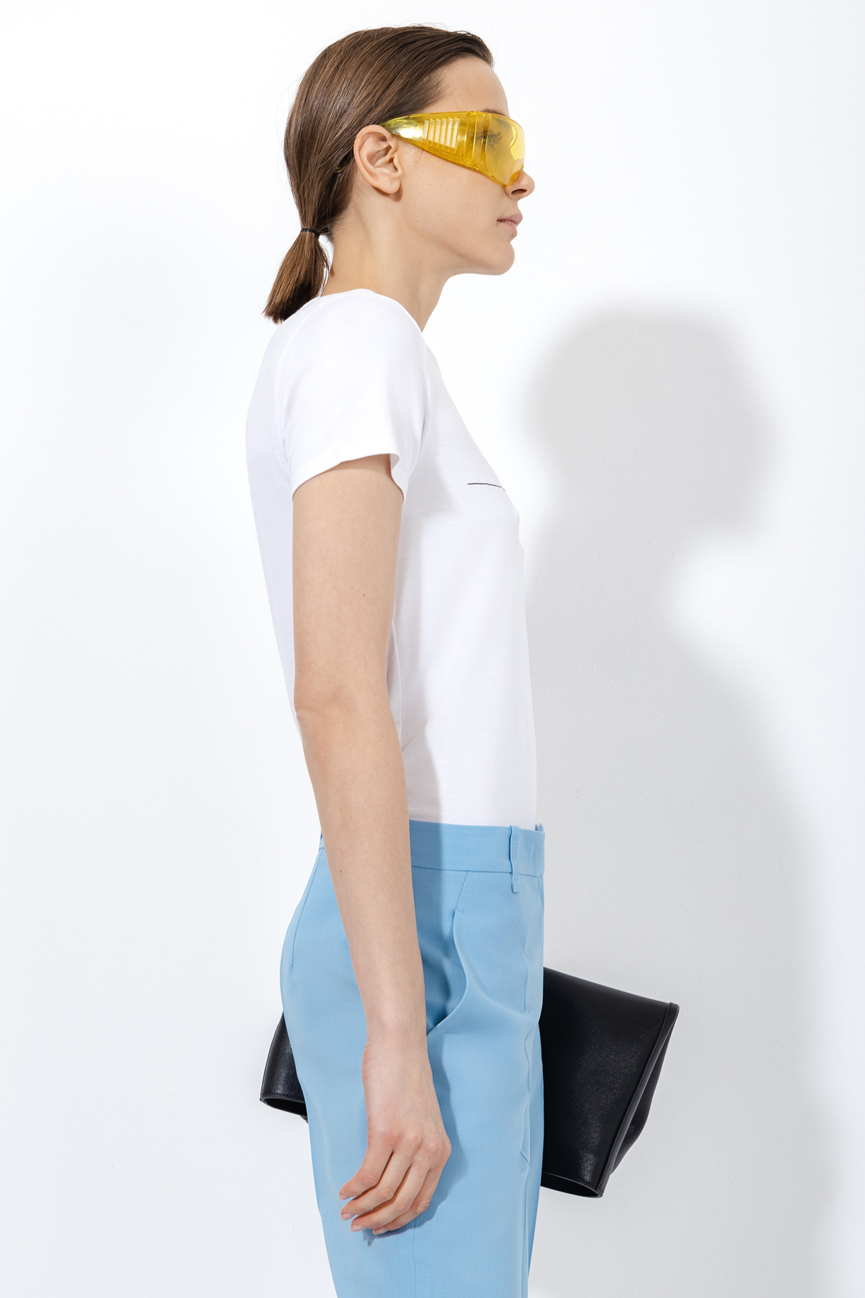 Базовая футболка с принтом , пол женский, цвет белый