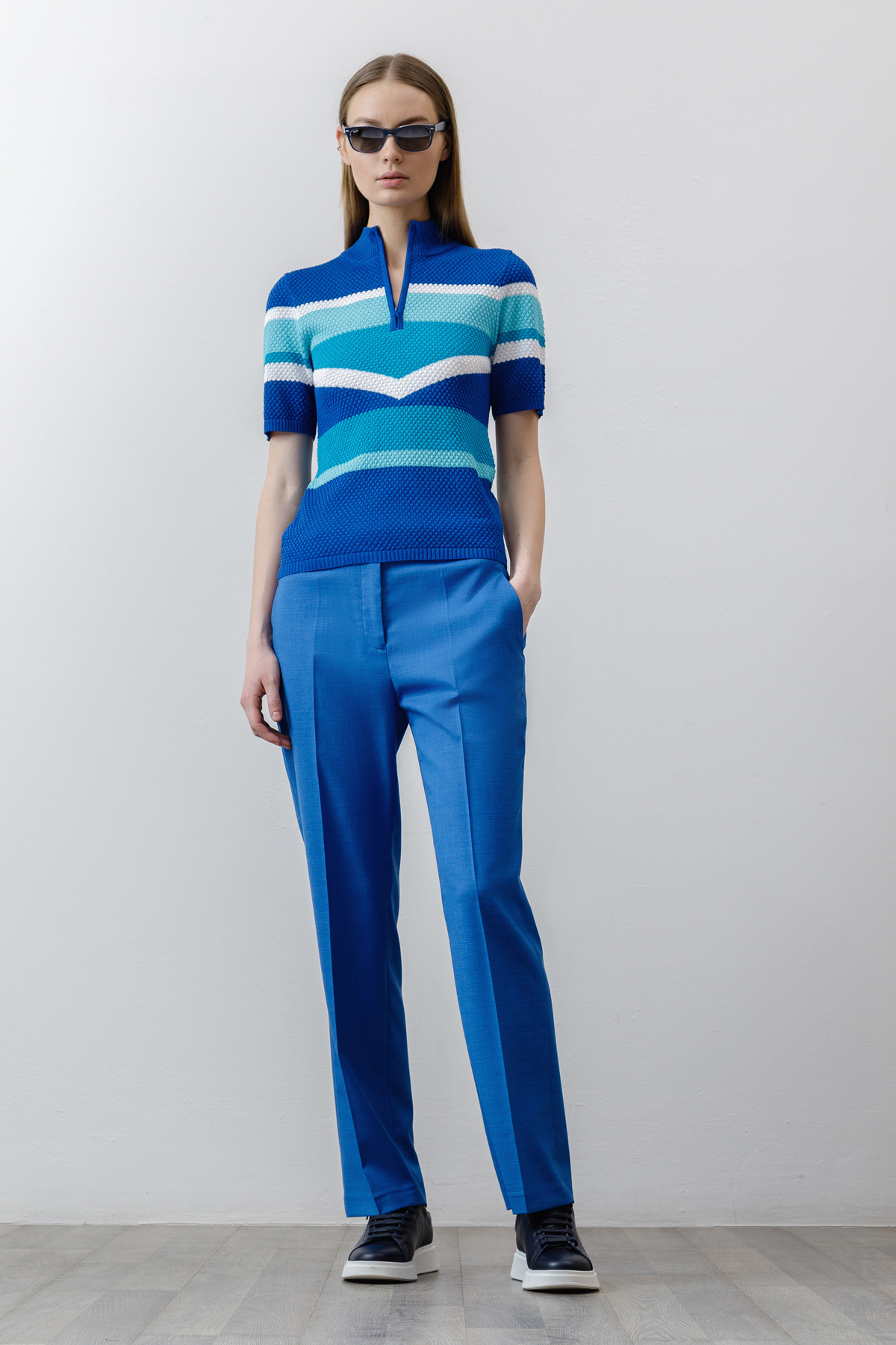 Джемпер , пол женский, цвет синий