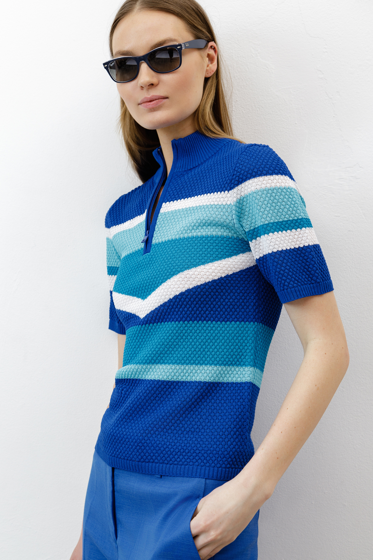 Джемпер , пол женский, цвет синий