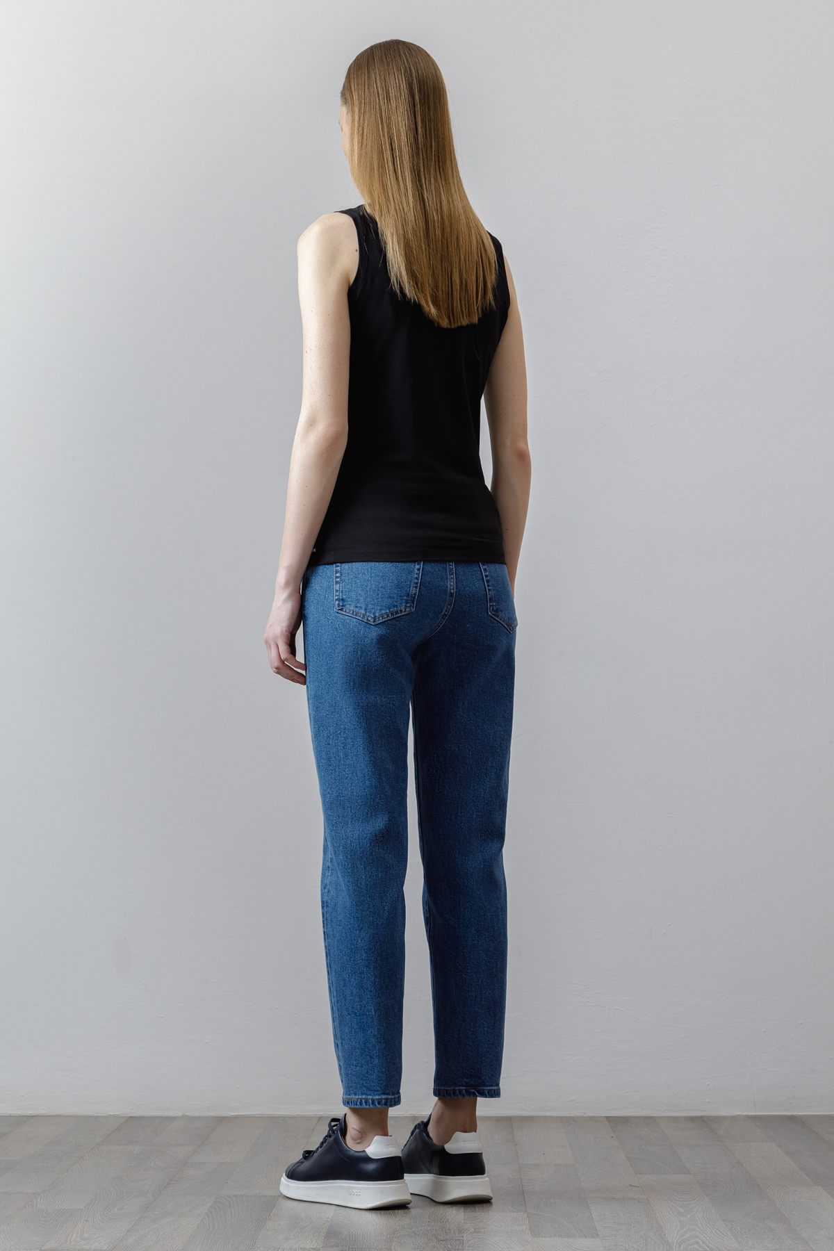 Топ VASSA CODE, пол женский, цвет черный