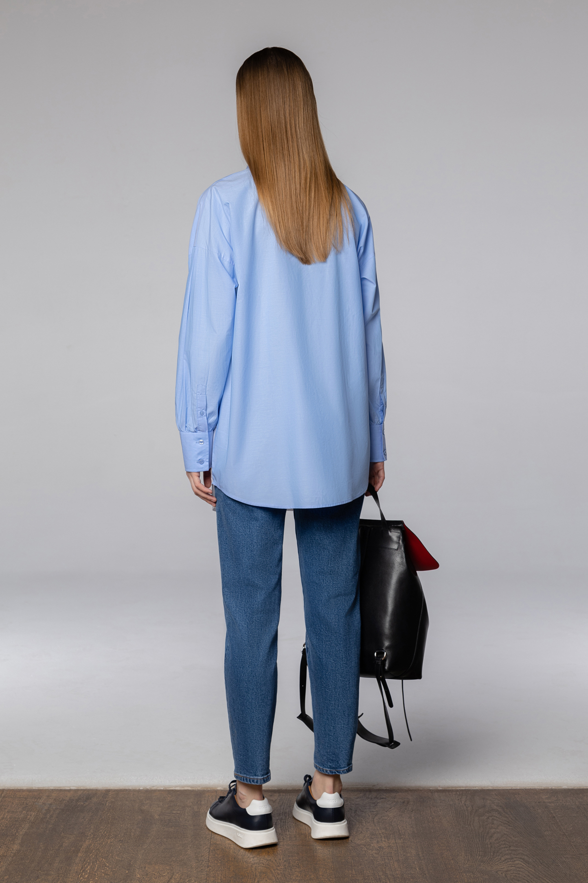 Дизайнерская рубашка , пол женский, цвет голубой