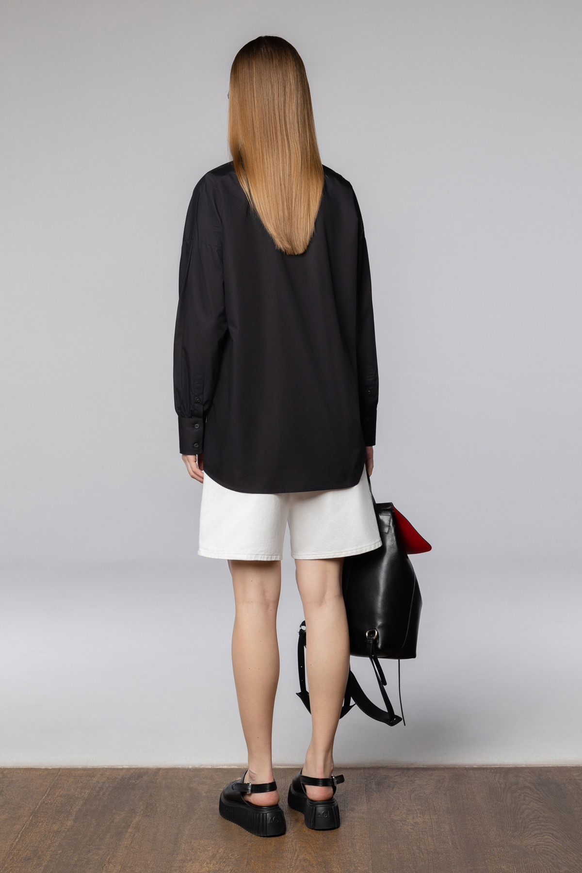 Дизайнерская рубашка VASSA CODE, пол женский, цвет черный