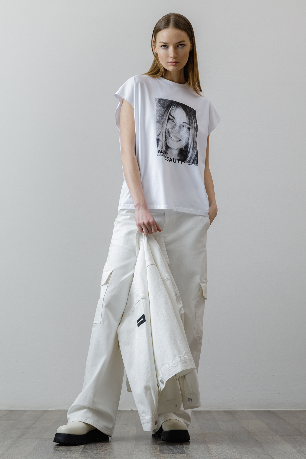 Футболка с принтом VASSA CODE, пол female, цвет White