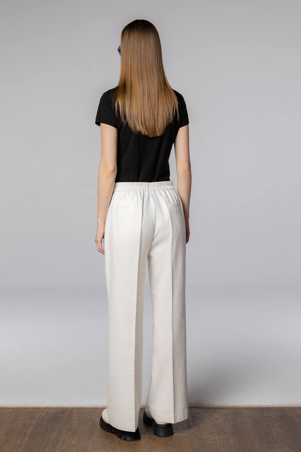 Брюки из хлопка и льна , пол женский, цвет белый