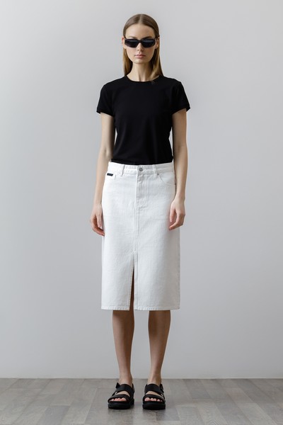 Джинсовая юбка с разрезом VASSA CODE, пол женский, цвет белый, фото №2