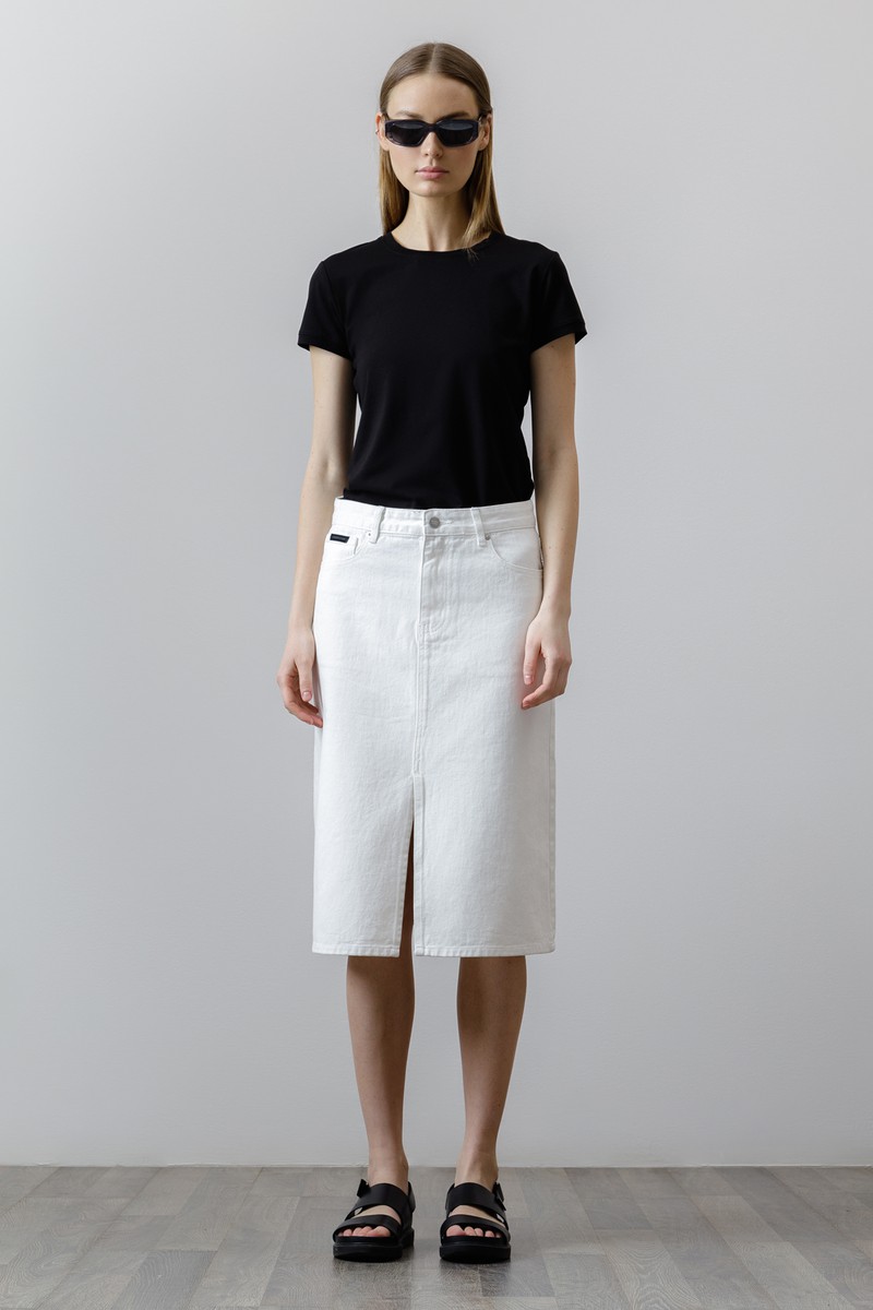 Джинсовая юбка с разрезом VASSA CODE, пол женский, цвет белый, фото №2