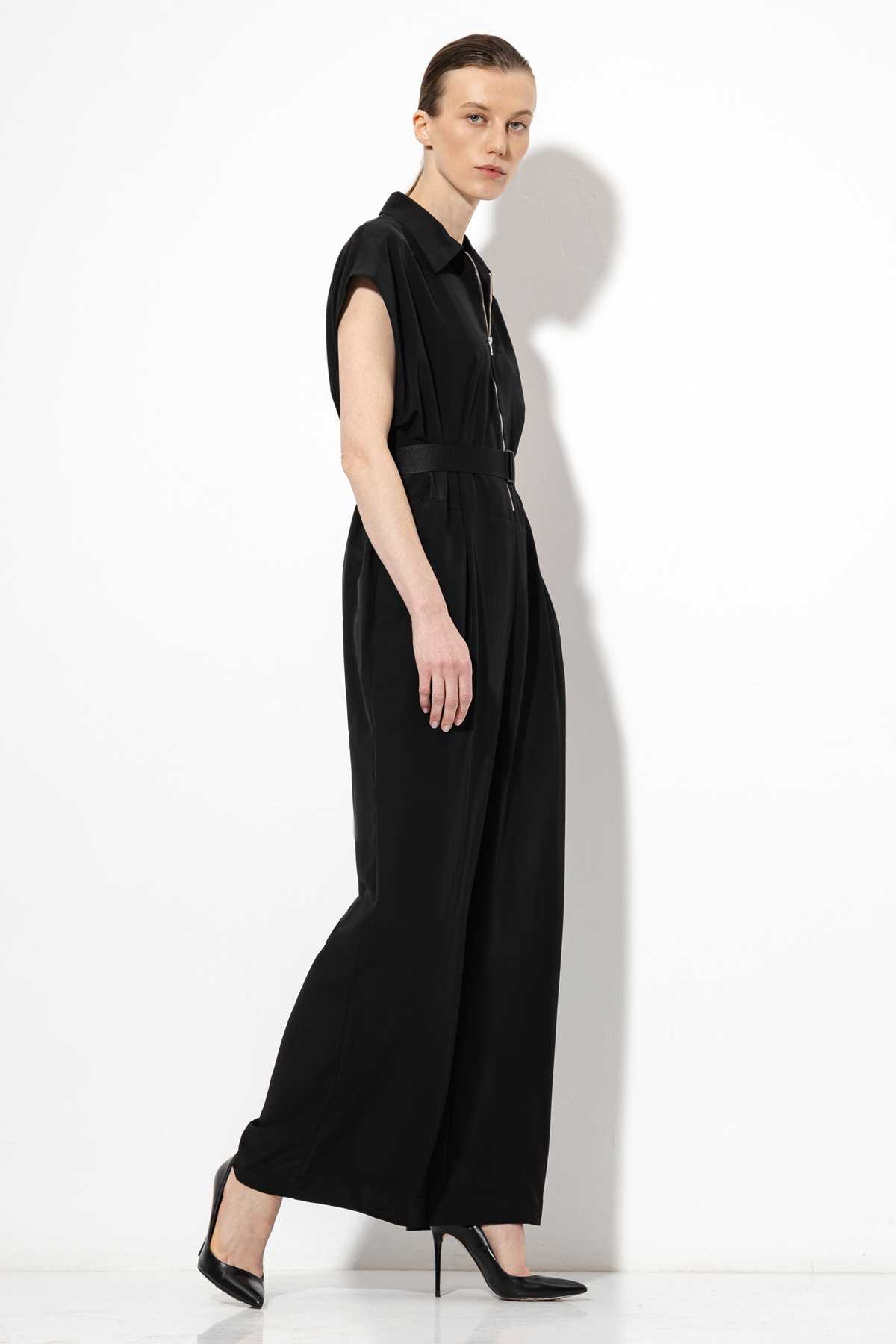 Комбинезон VASSA&Co, пол женский, цвет черный