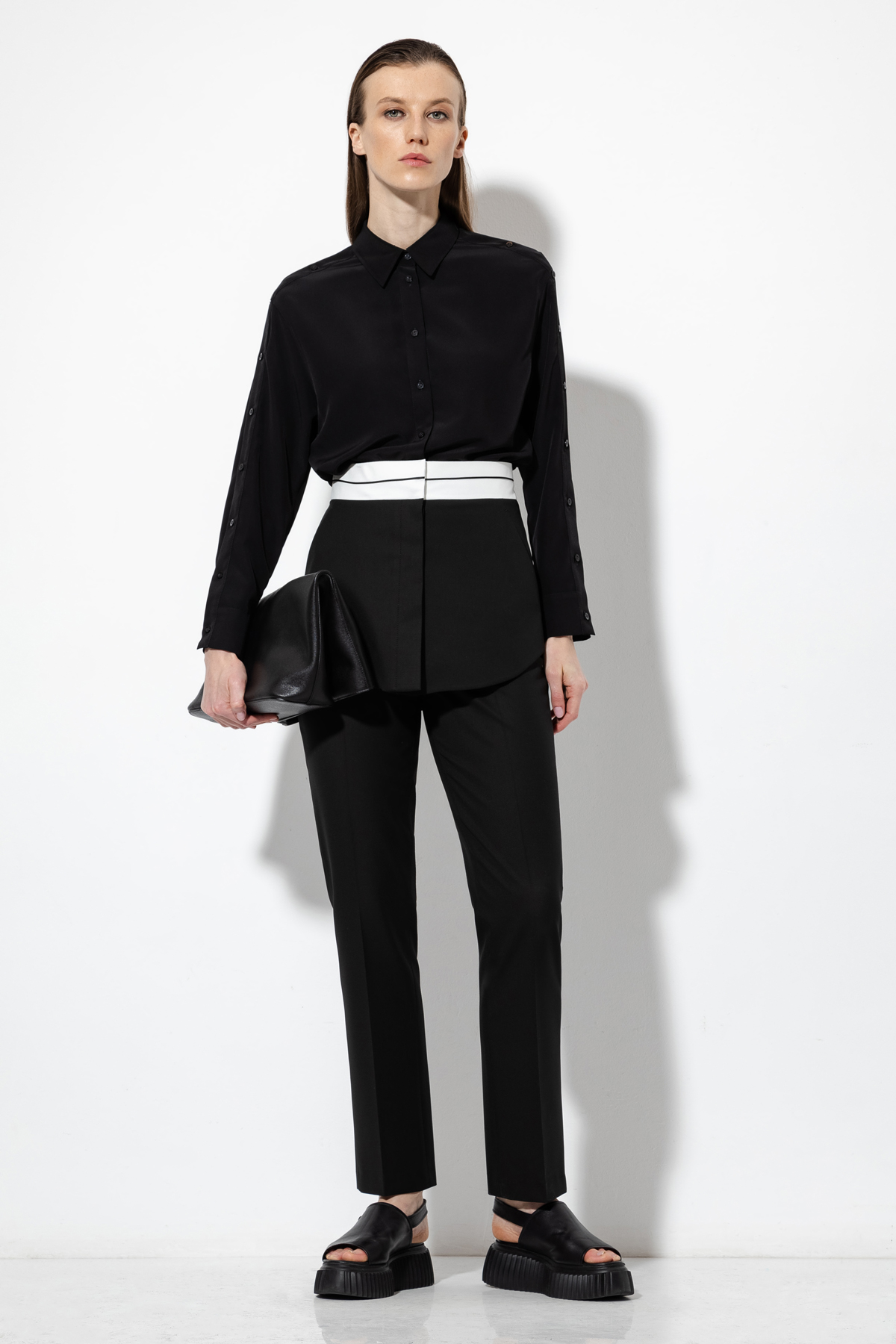 Брюки со съемной деталью VASSA&Co, пол женский, цвет черный