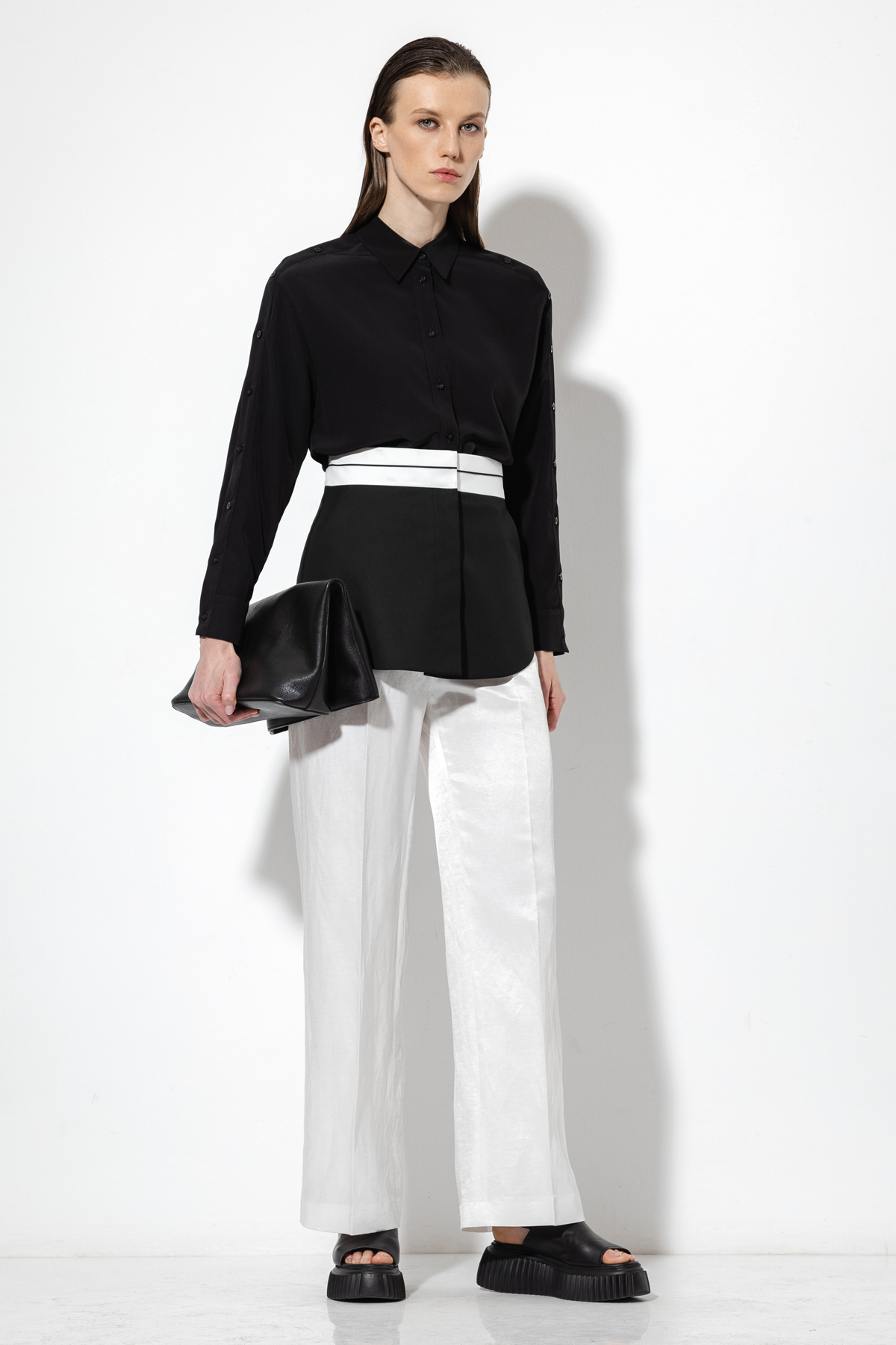 Брюки со съемной деталью VASSA&Co, пол женский, цвет черный