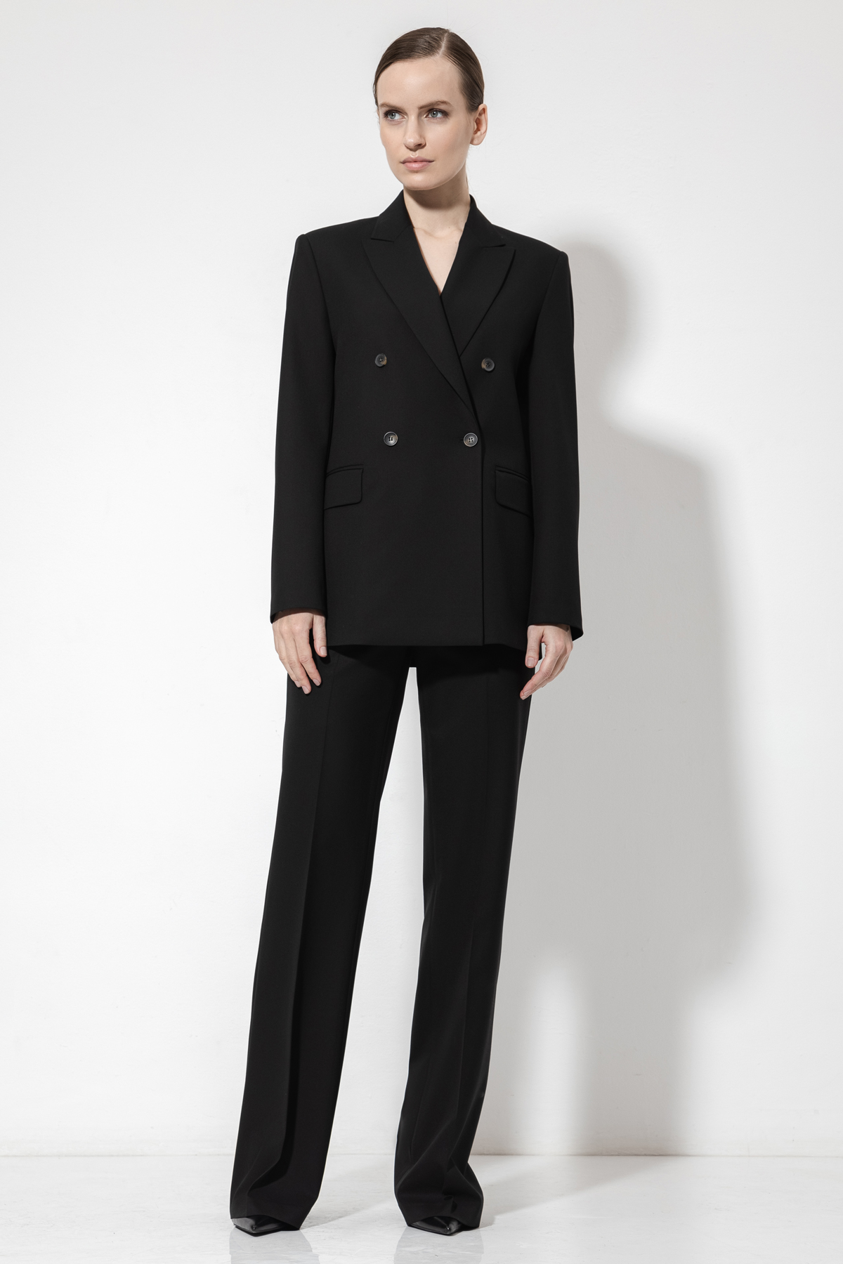 Двубортный жакет VASSA&Co, пол женский, цвет черный