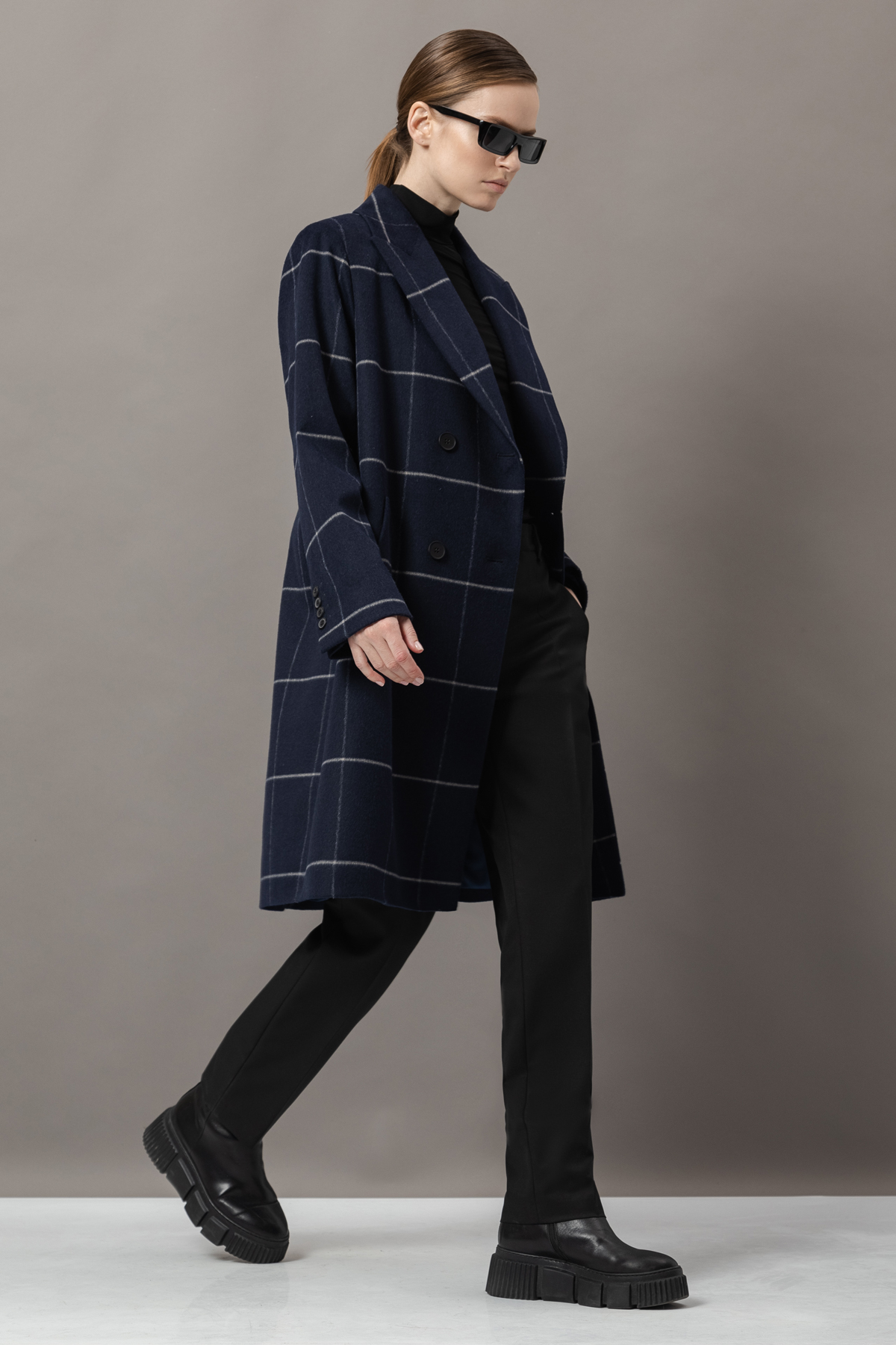 Пальто прямого кроя VASSA&Co, пол женский, цвет синий