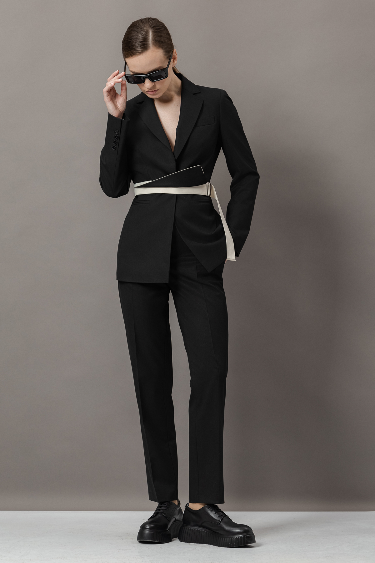 Жакет с контрастным поясом VASSA&Co, пол female, цвет black