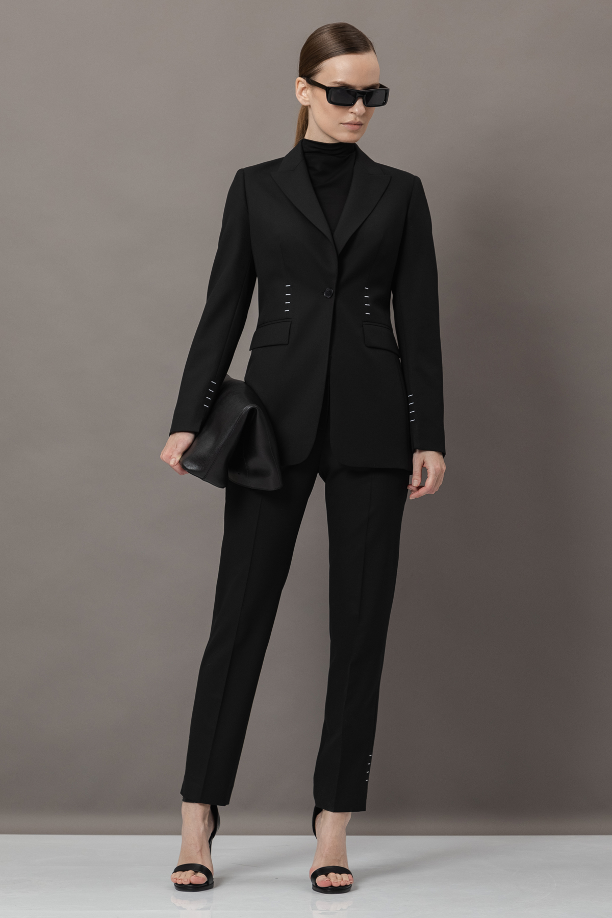 Жакет с графичной вышивкой VASSA&Co, пол женский, цвет черный