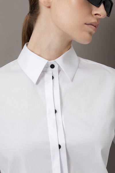 Рубашка с контрастными пуговицами VASSA&Co, пол женский, цвет белый, фото №5