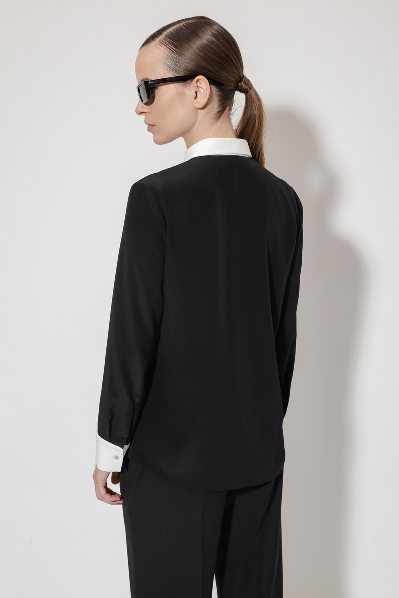 Блузка с контрастной отделкой VASSA&Co, пол женский, цвет черный, фото №6