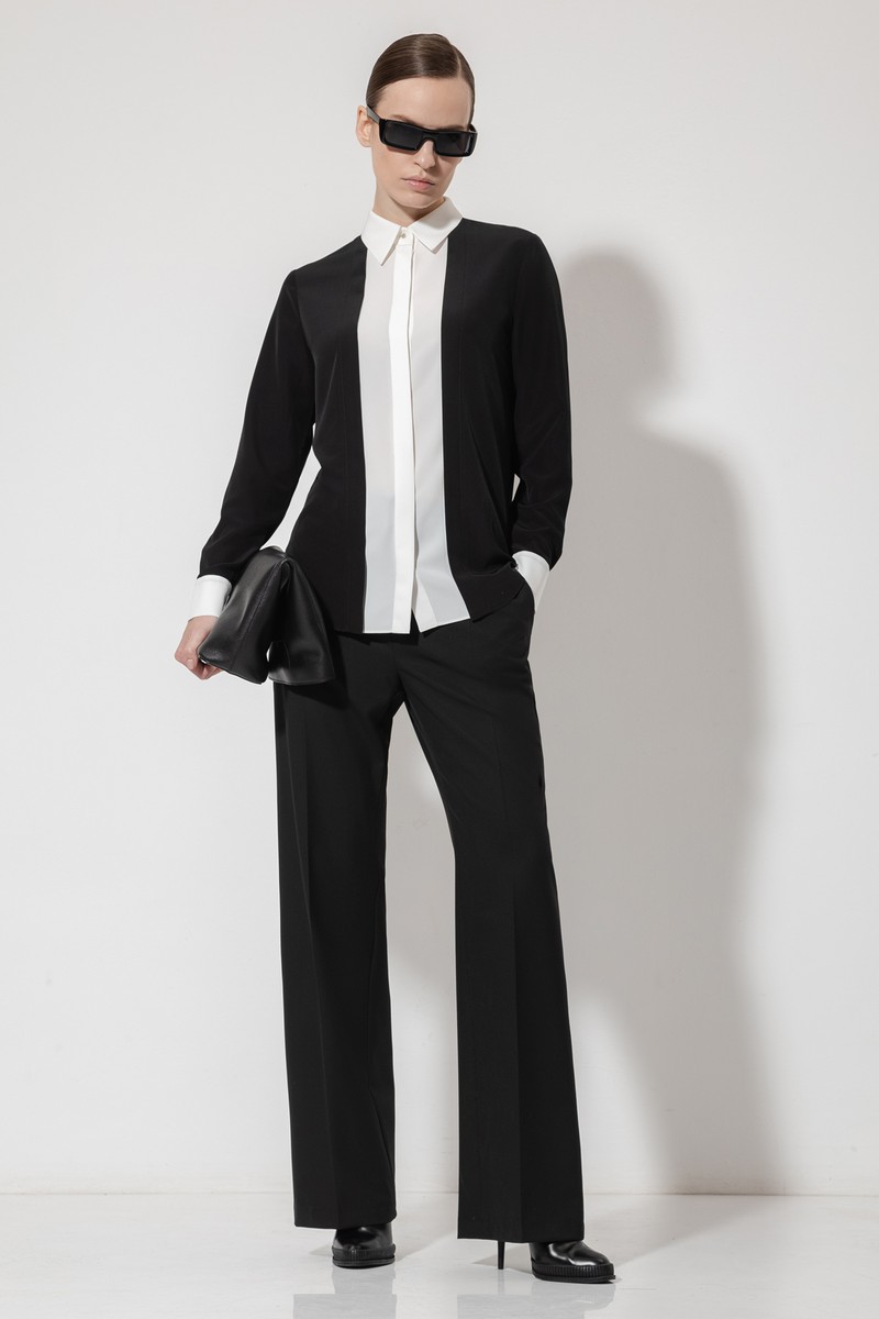 Блузка с контрастной отделкой VASSA&Co, пол женский, цвет черный, фото №3