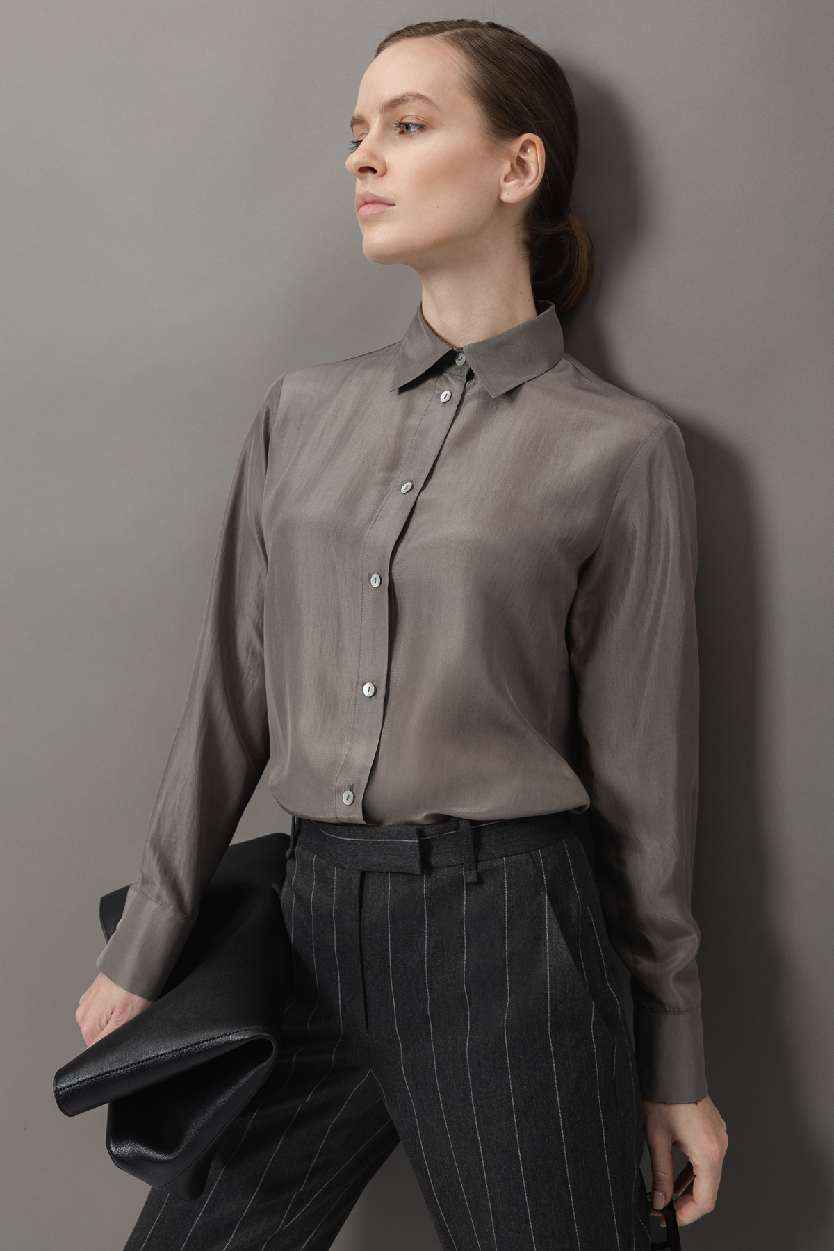 Блузка из шелка VASSA&Co, пол женский, цвет коричневый