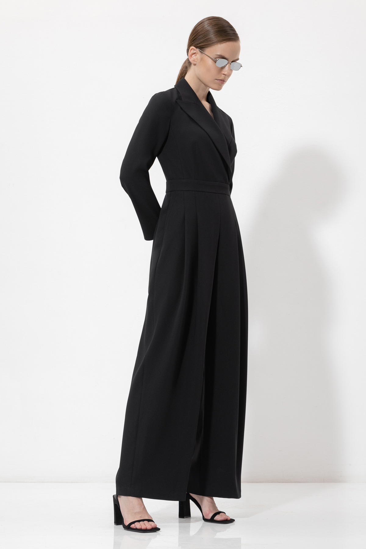 Комбинезон VASSA&Co, пол женский, цвет черный