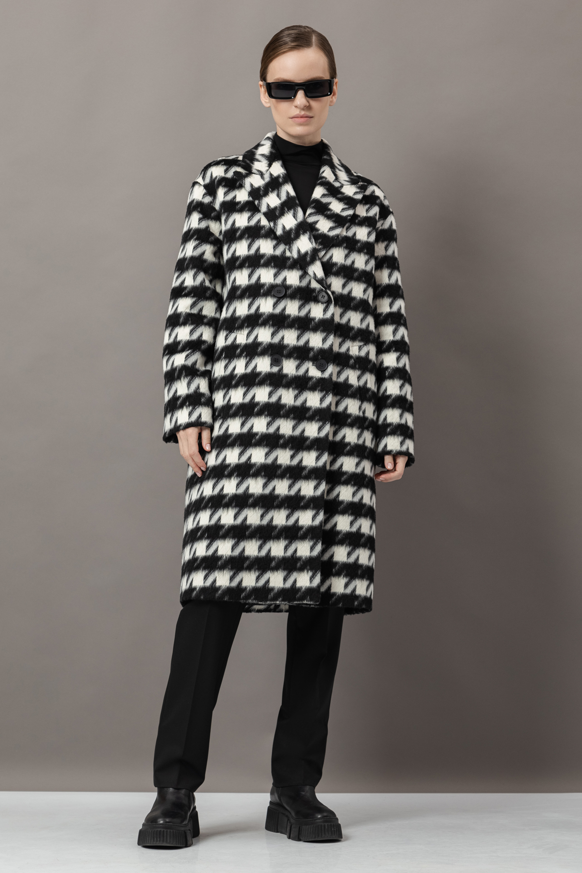 Пальто с принтом VASSA&Co, пол женский, цвет черный