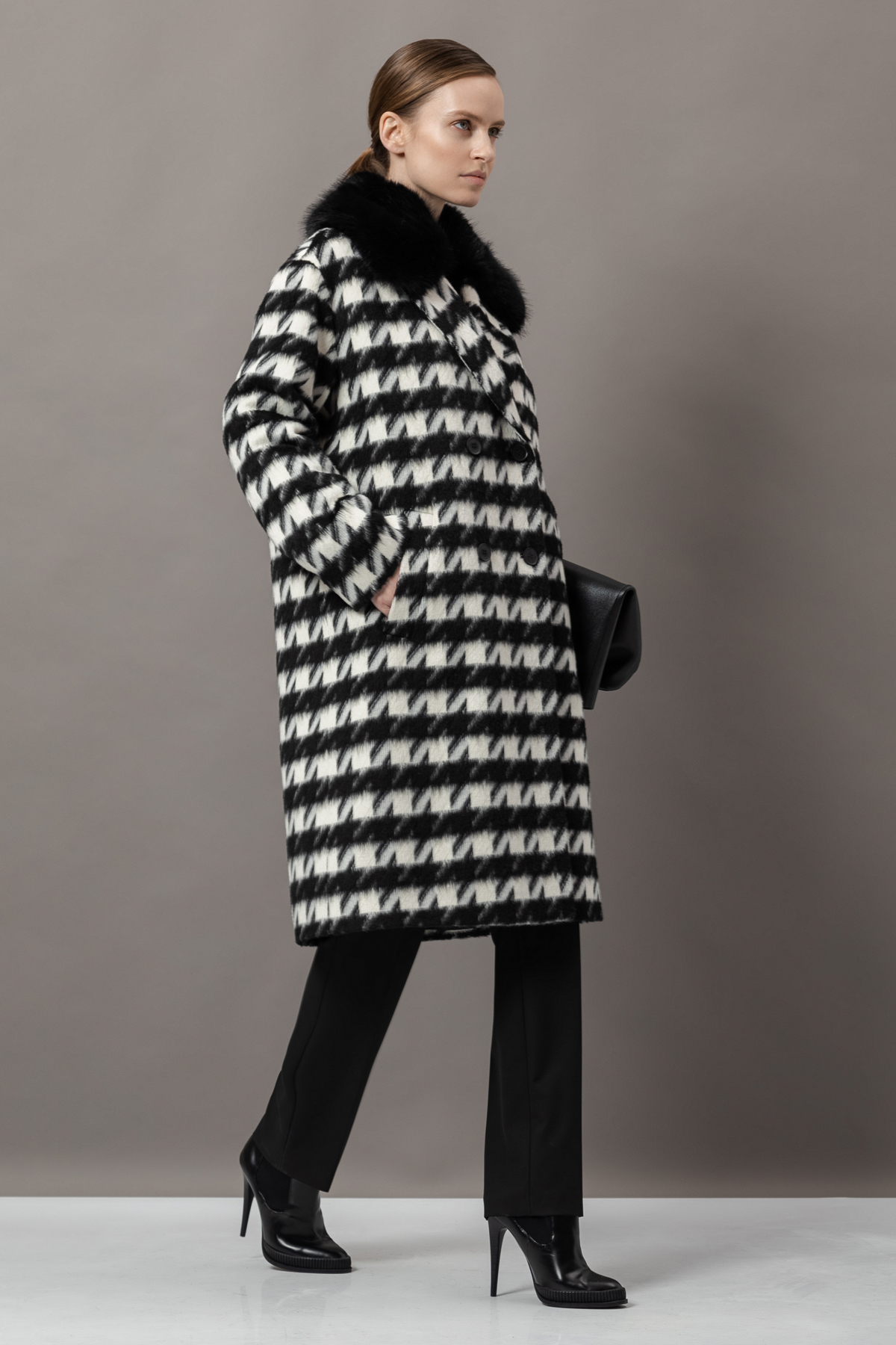 Пальто с принтом VASSA&Co, пол женский, цвет черный