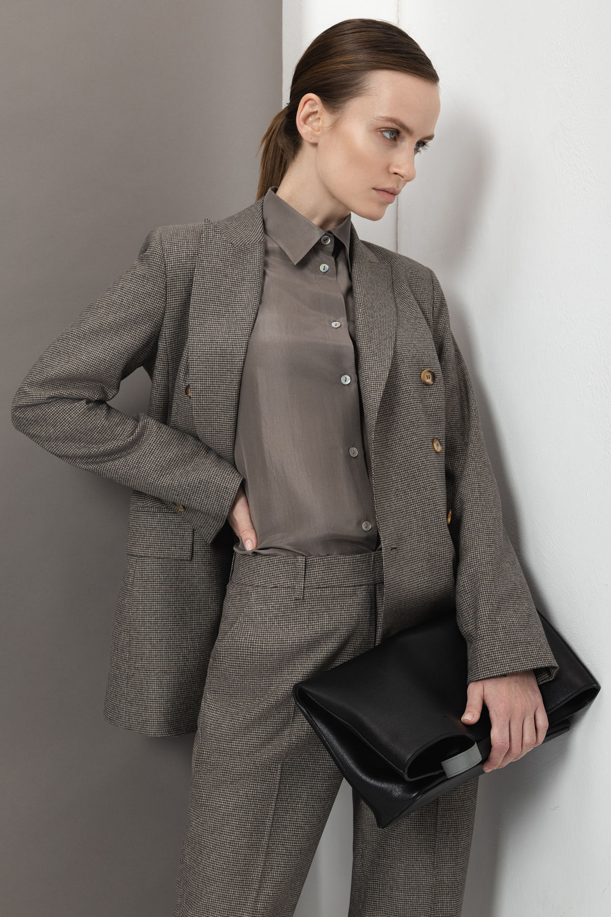 Двубортный жакет VASSA&Co, пол женский, цвет коричневый