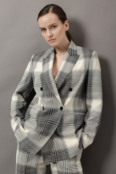 Жакет в крупную клетку VASSA&Co, пол женский, цвет черный, фото №6