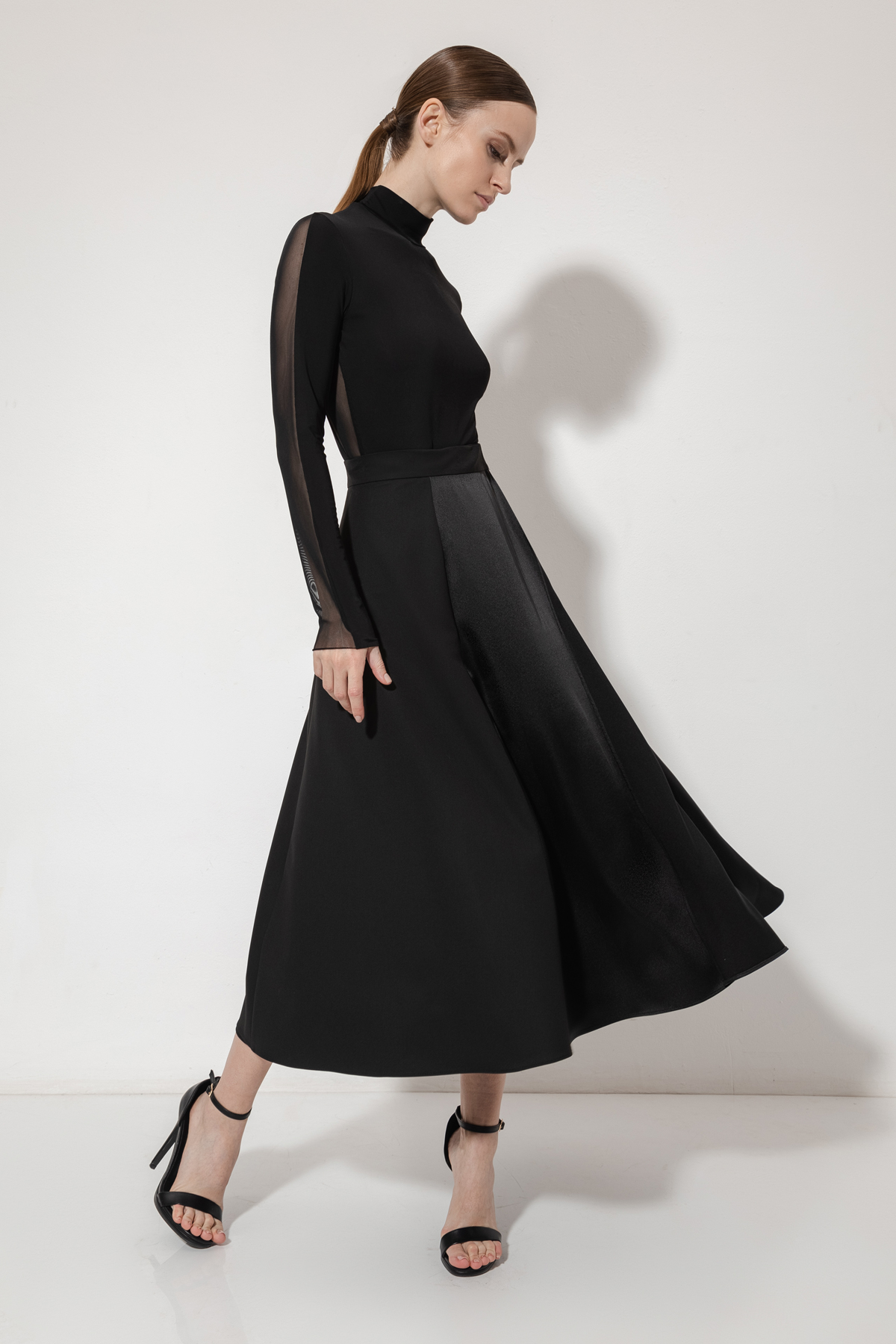 Юбка с разрезом VASSA&Co, пол женский, цвет черный