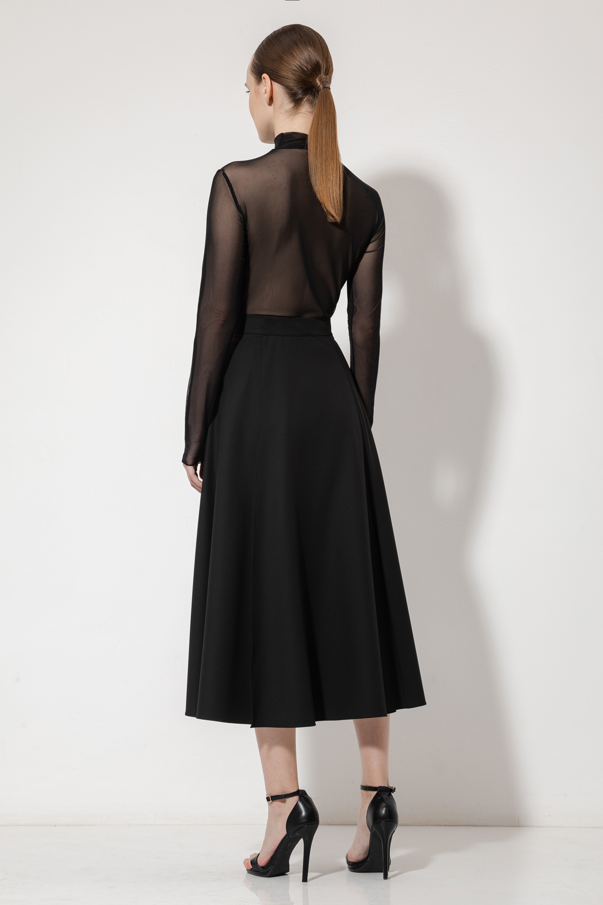 Юбка с разрезом VASSA&Co, пол женский, цвет черный