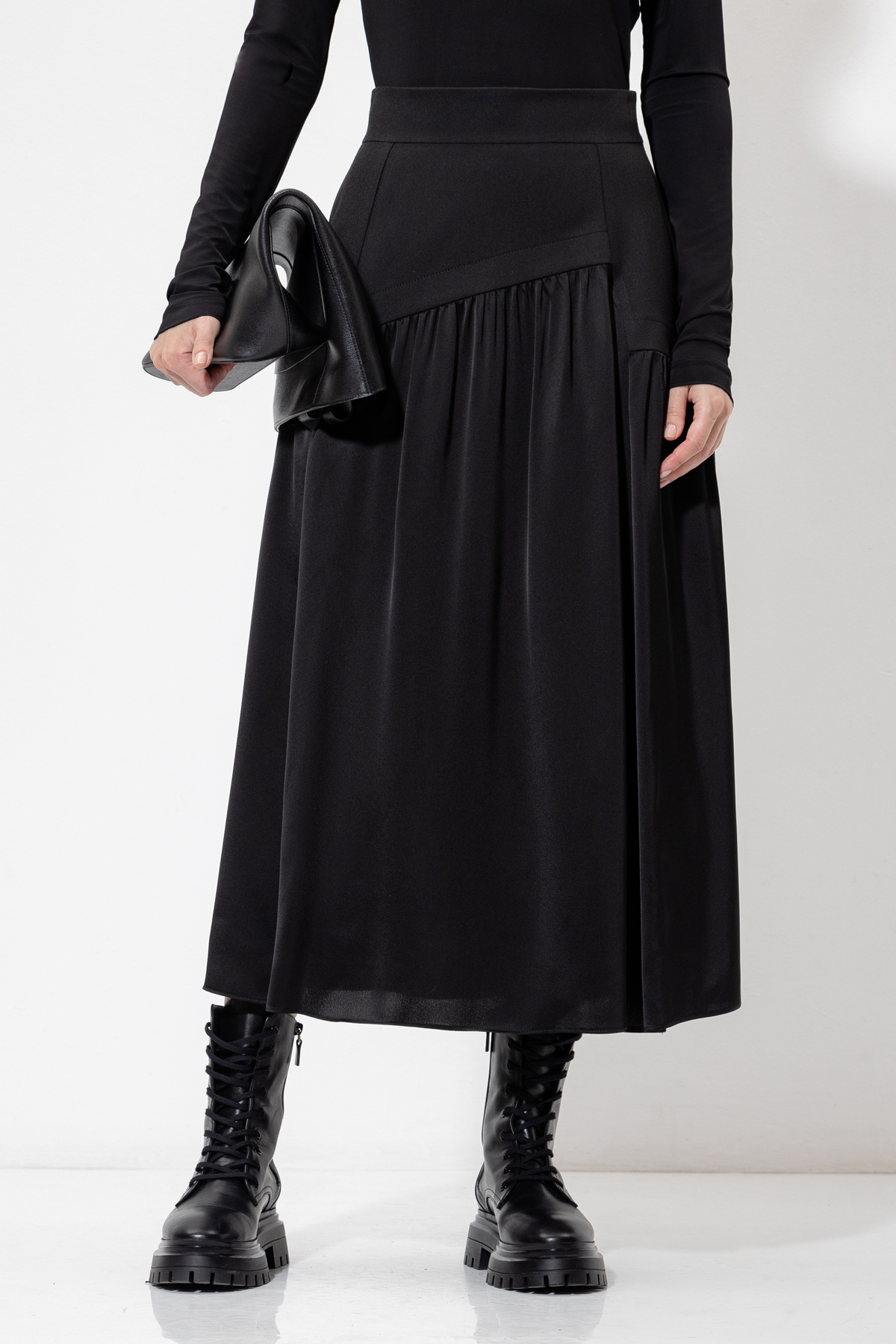 Юбка с асимметричной деталью VASSA&Co, пол женский, цвет черный